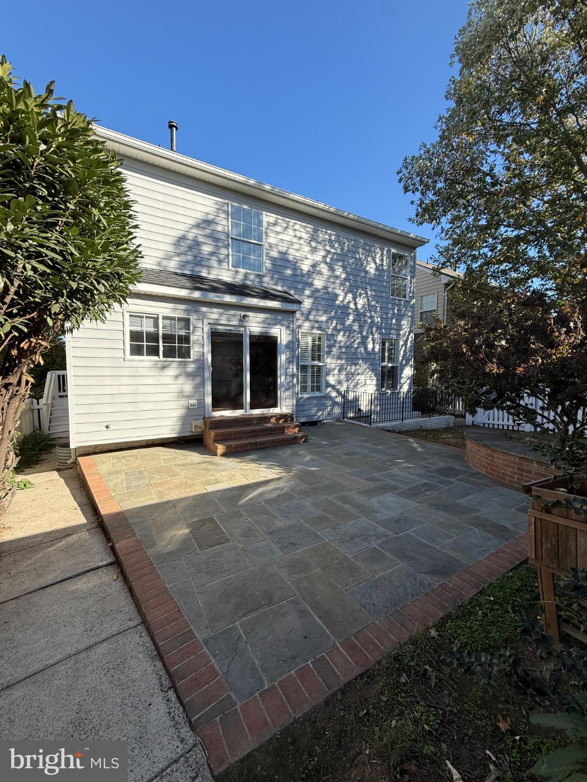 BELMONT FOREST - Residential Lease