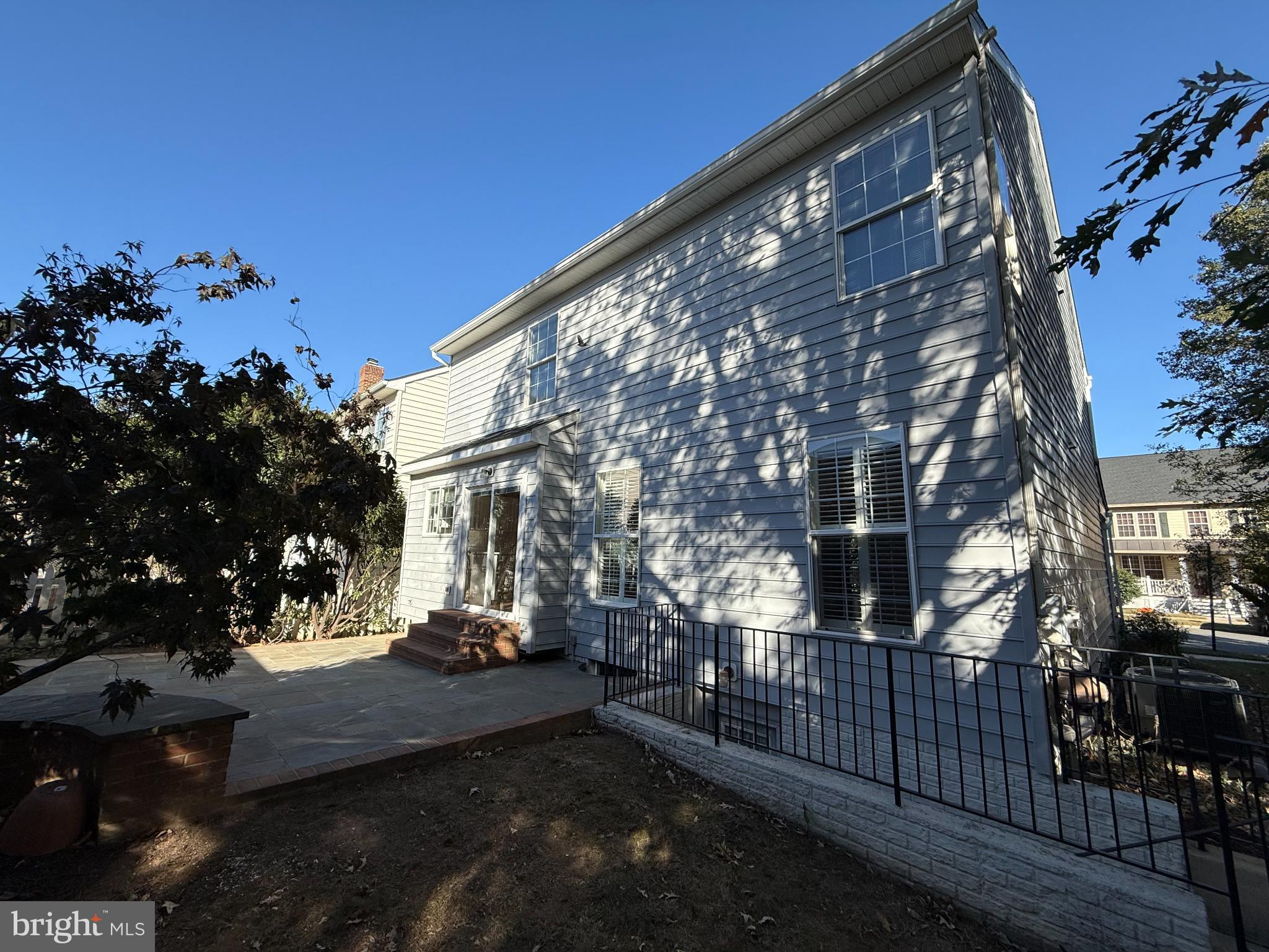 BELMONT FOREST - Residential Lease