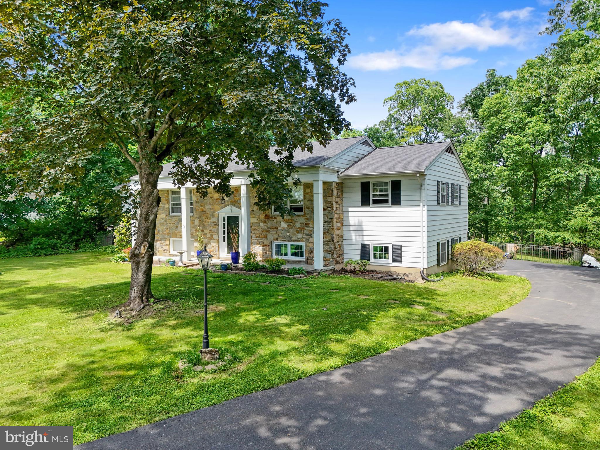 6158 RIDGE ROAD