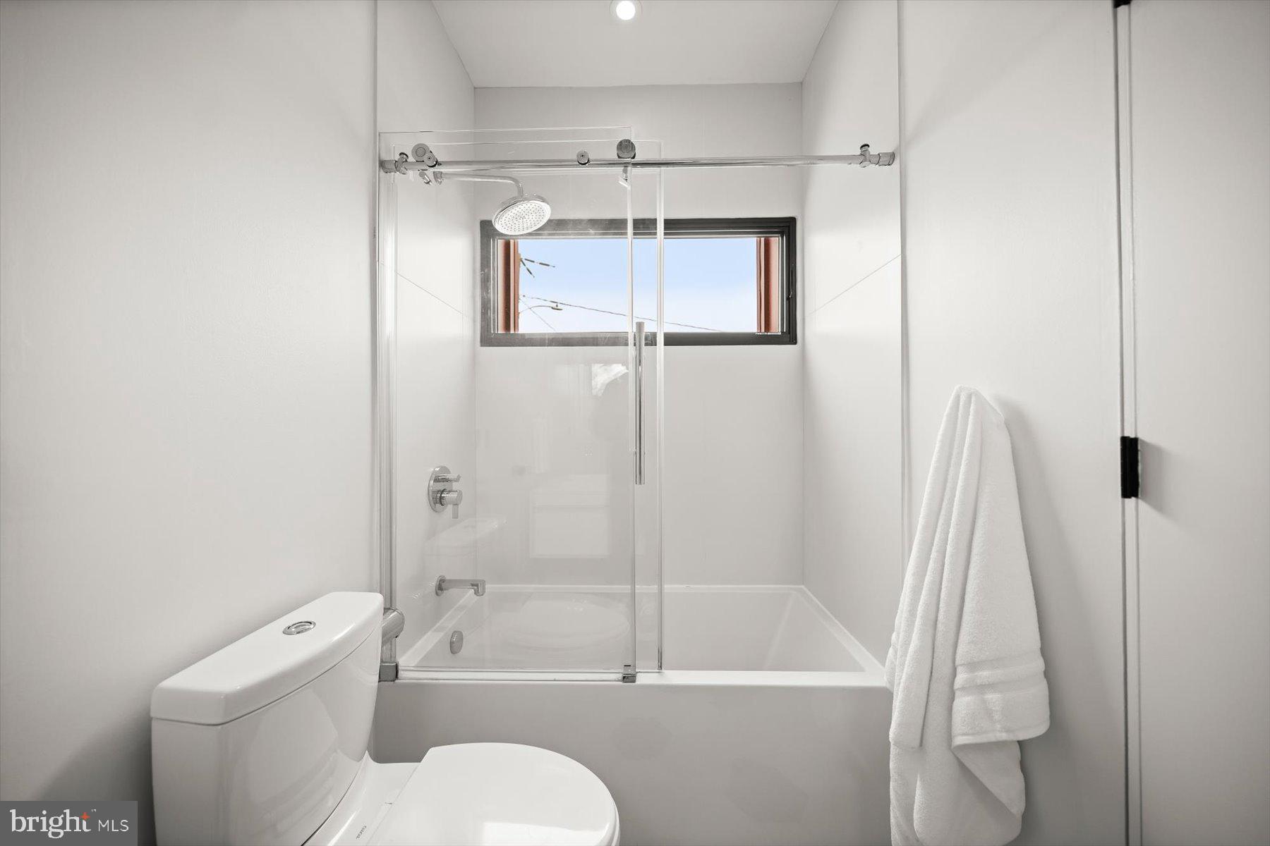 BERKSHIRE OAKWOOD - Residential