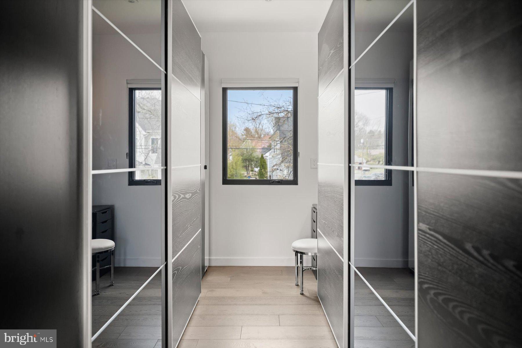 BERKSHIRE OAKWOOD - Residential