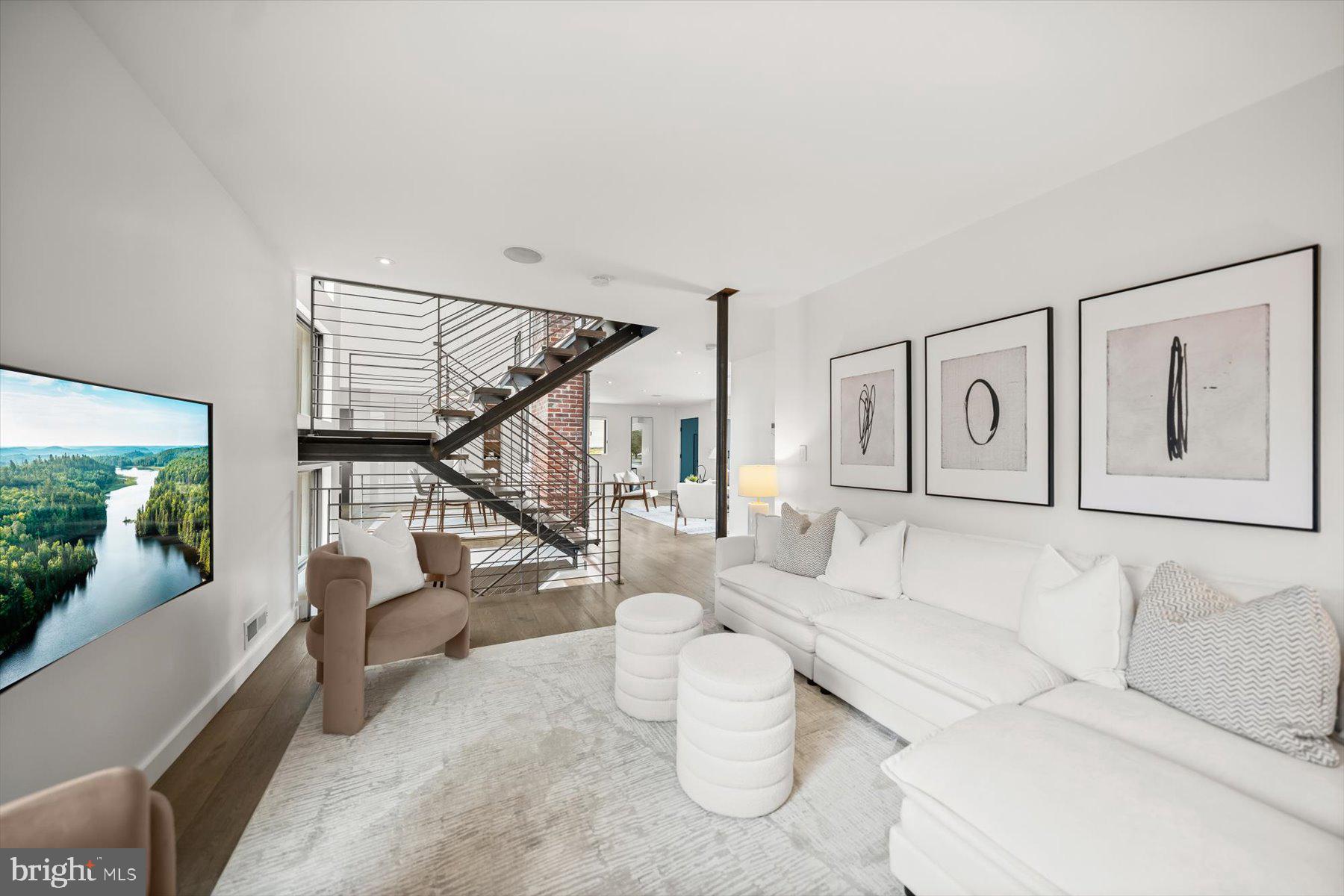 BERKSHIRE OAKWOOD - Residential