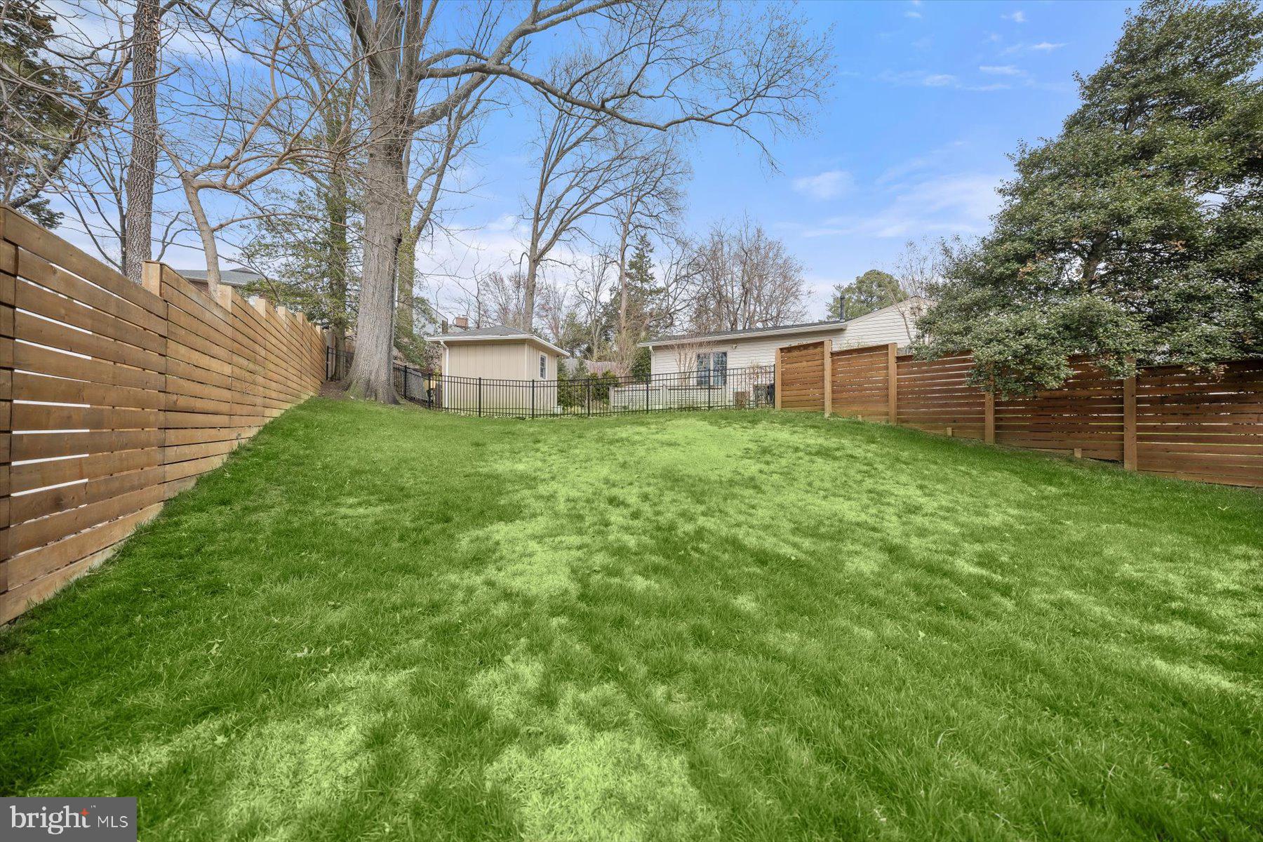 BERKSHIRE OAKWOOD - Residential