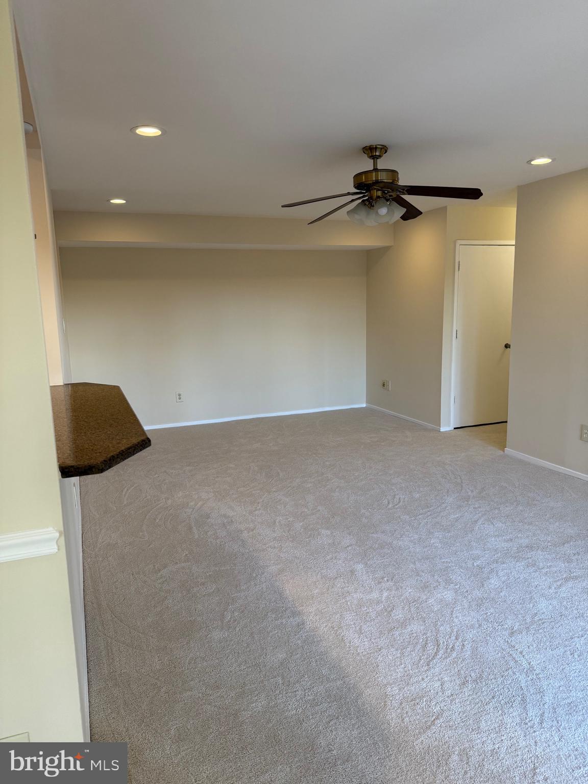 LIFESTYLE - Residential Lease