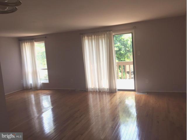 ELAN MEWS - Residential