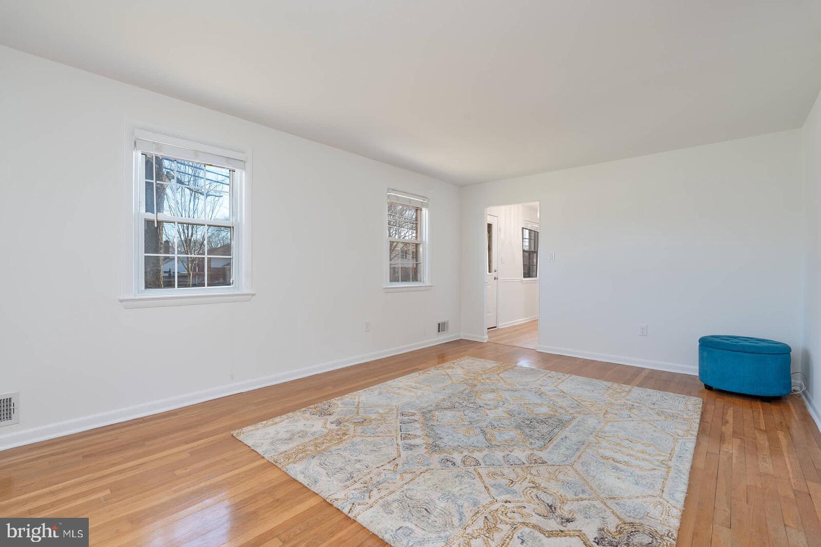 BOND MILL PARK - Residential