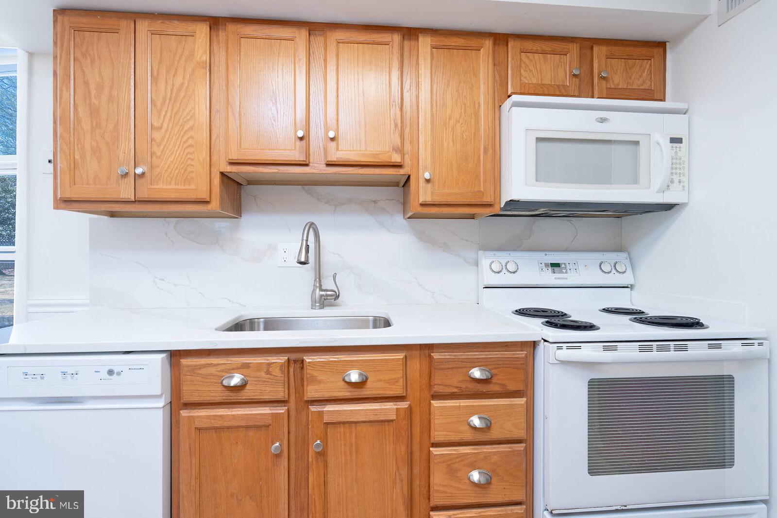 BOND MILL PARK - Residential