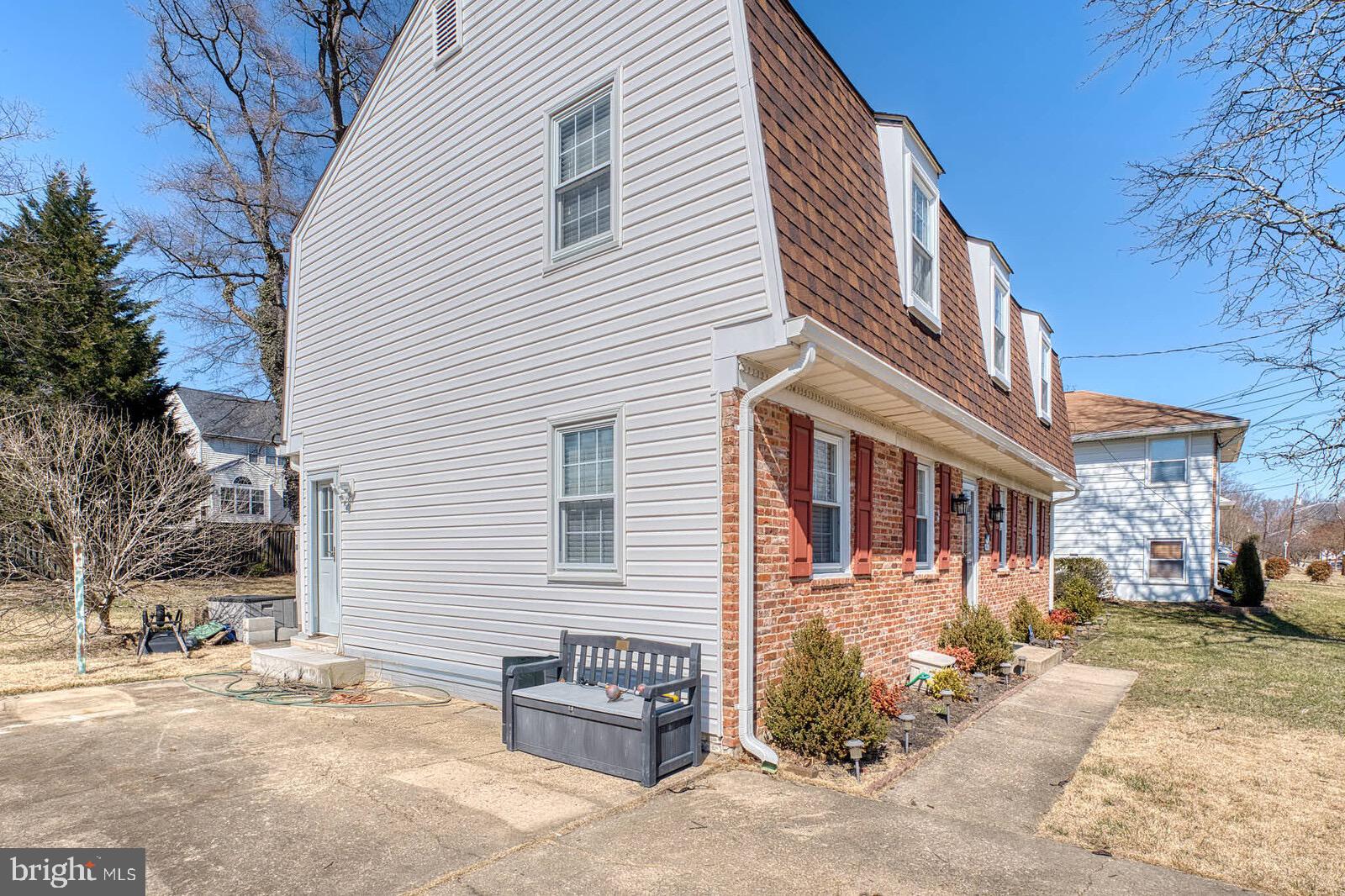 BOND MILL PARK - Residential