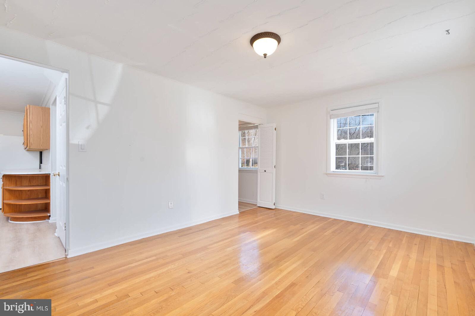 BOND MILL PARK - Residential