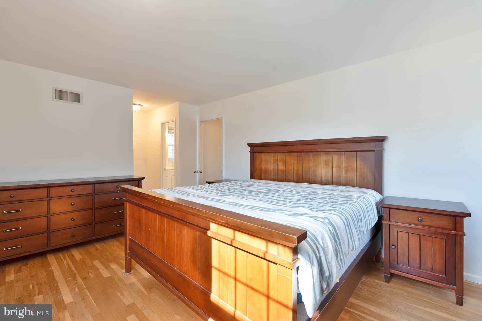 BOND MILL PARK - Residential