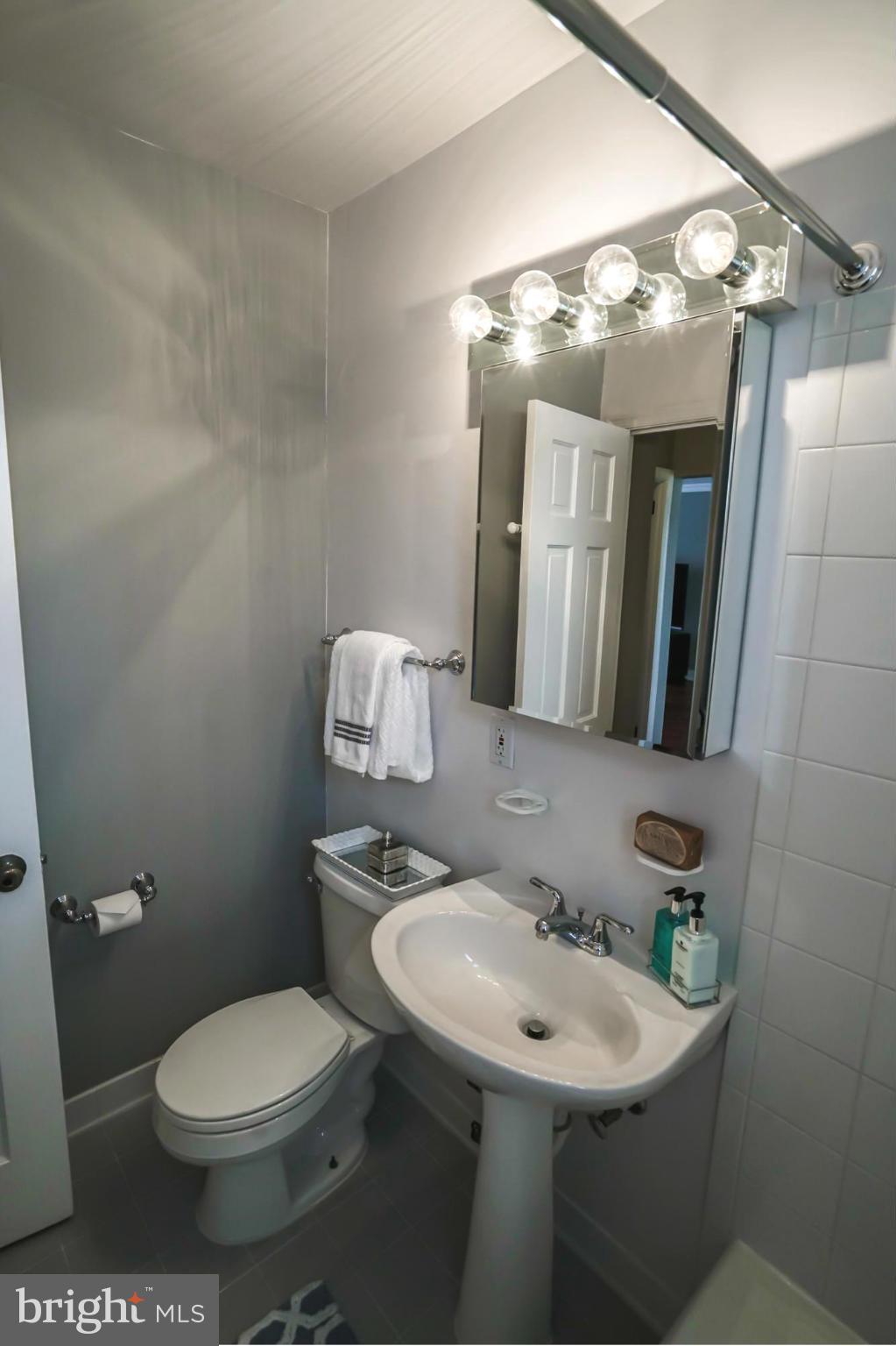 POTOWMACK CROSSING - Residential