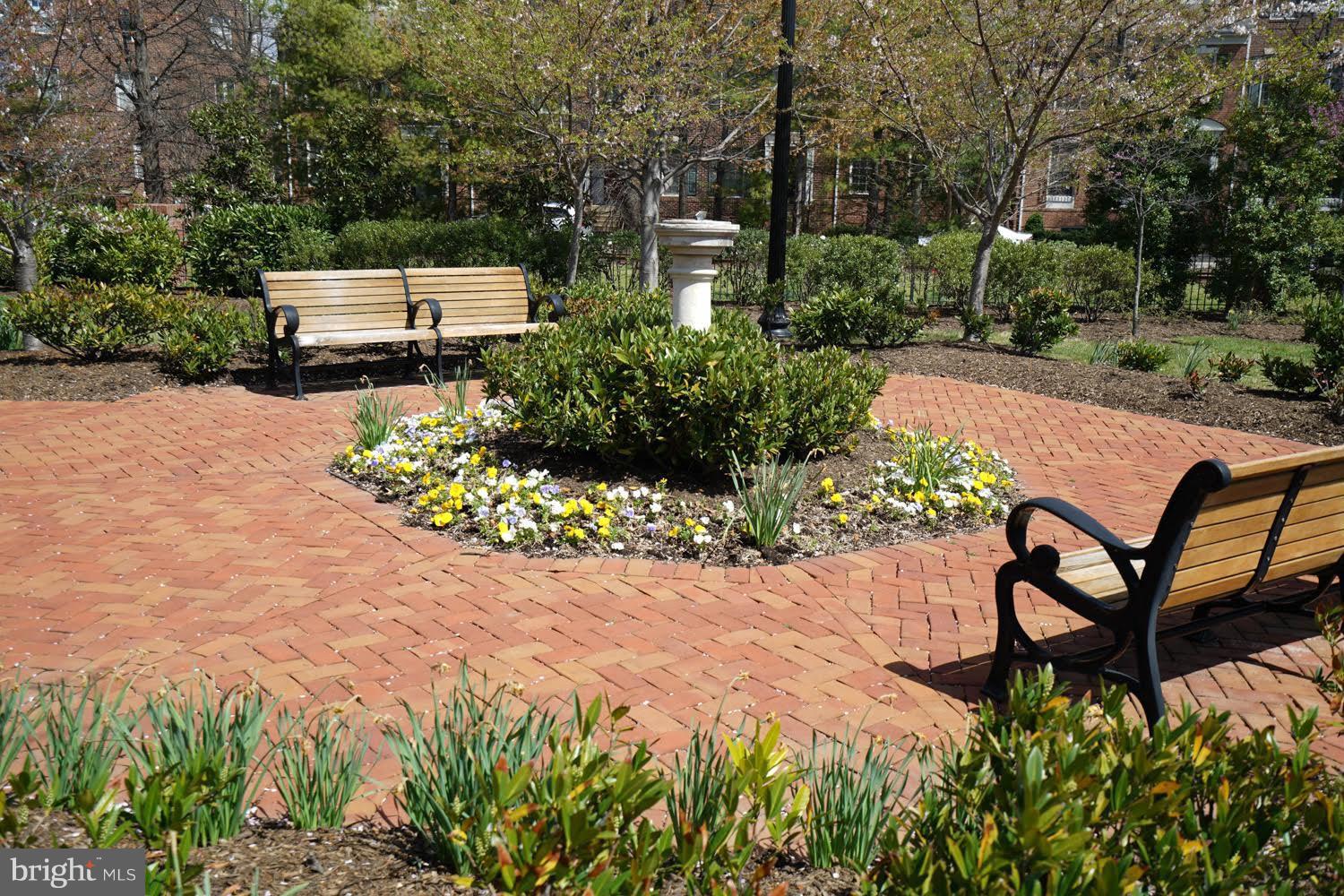 POTOWMACK CROSSING - Residential