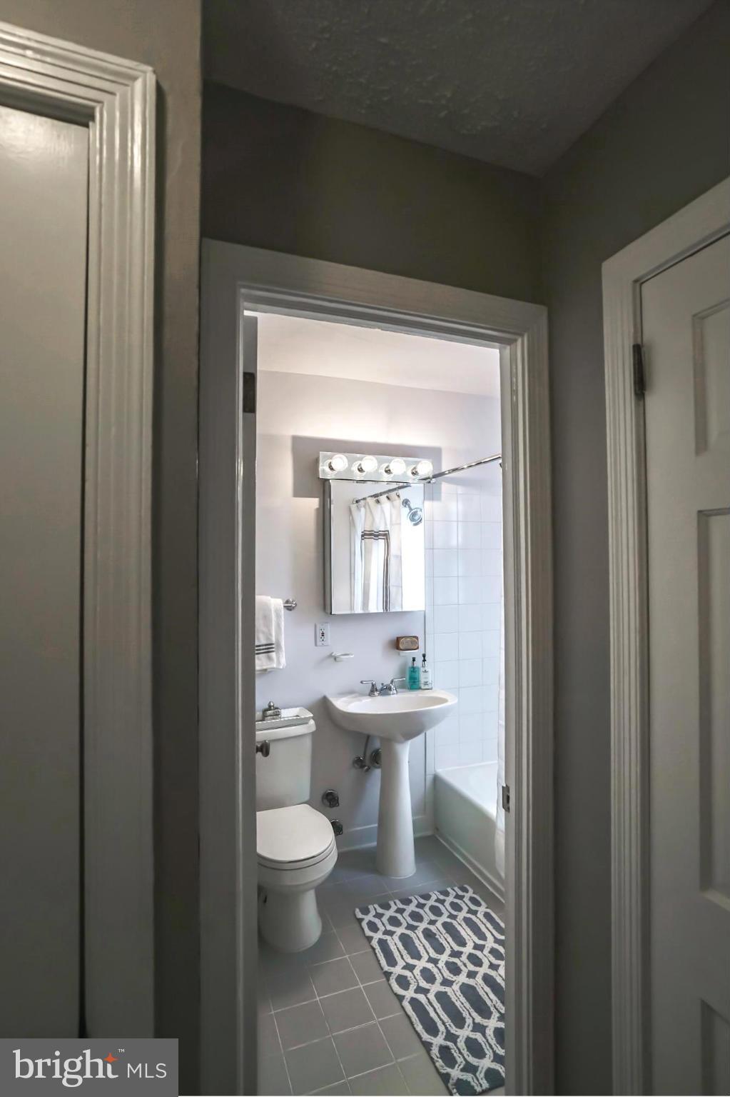 POTOWMACK CROSSING - Residential