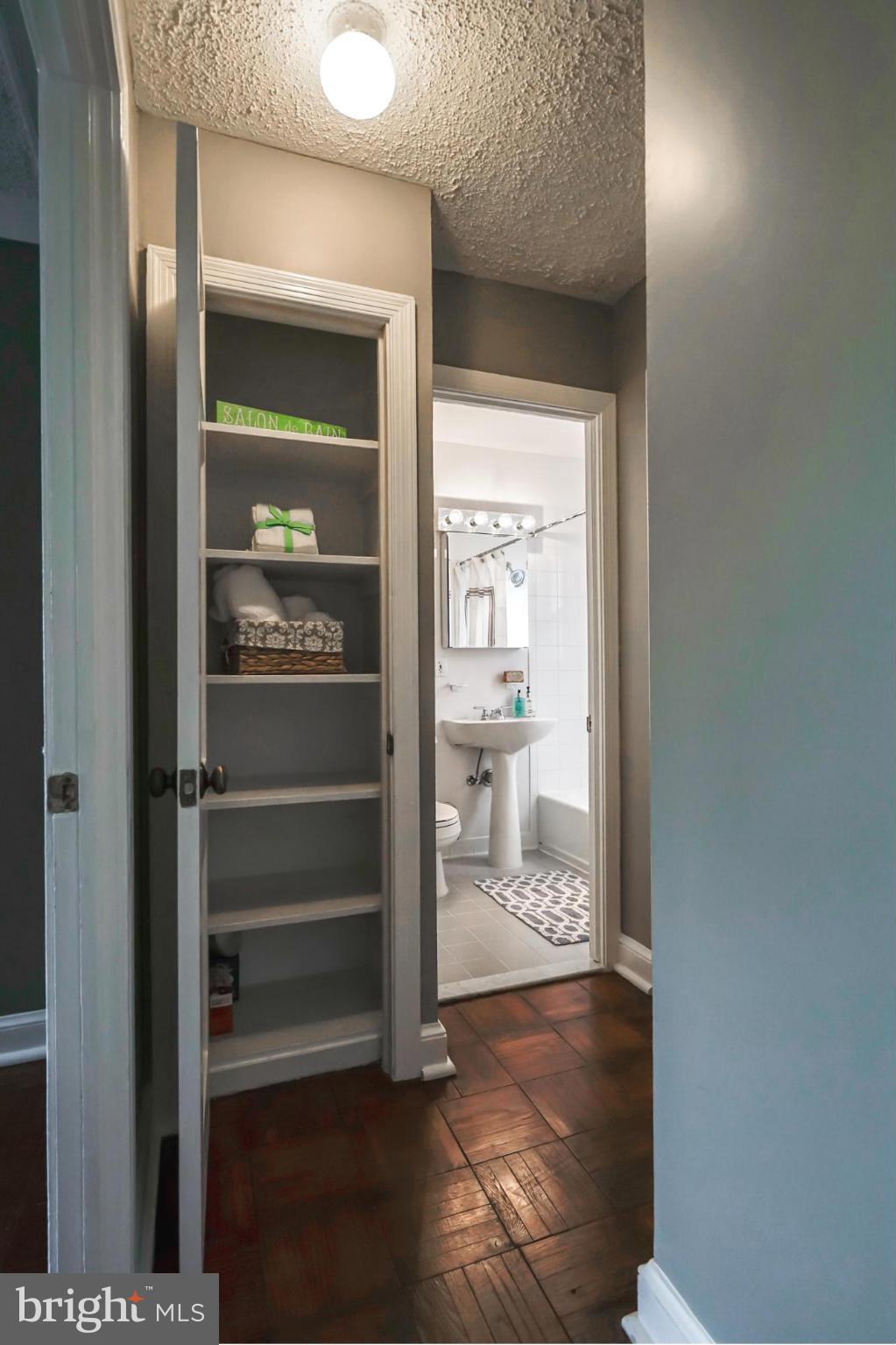 POTOWMACK CROSSING - Residential