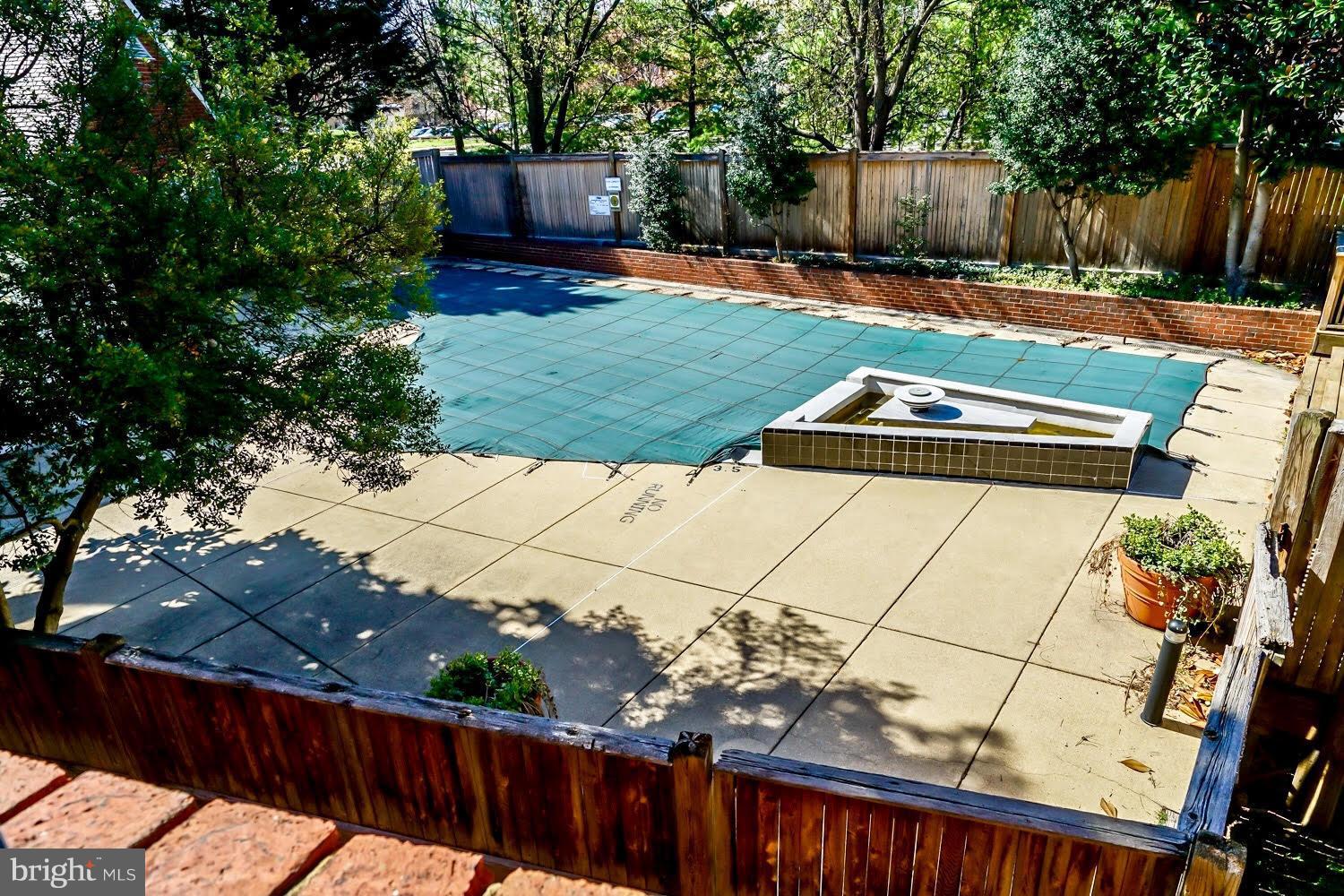 POTOWMACK CROSSING - Residential