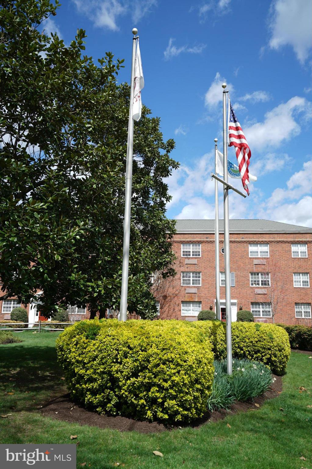 POTOWMACK CROSSING - Residential