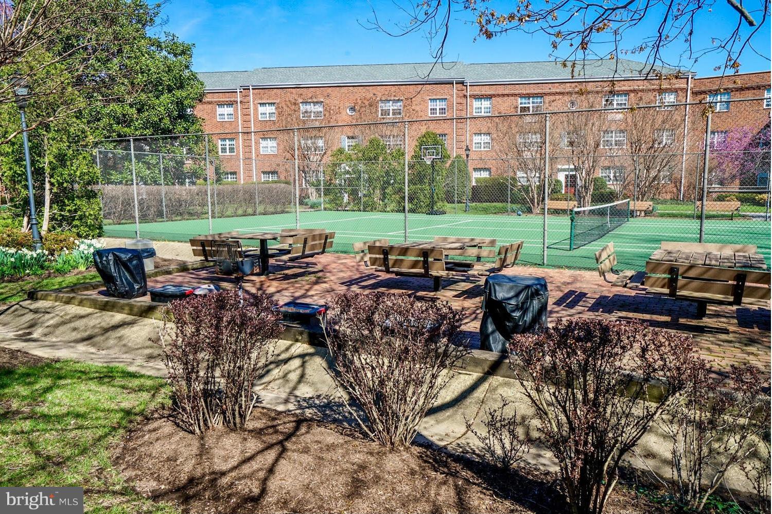 POTOWMACK CROSSING - Residential