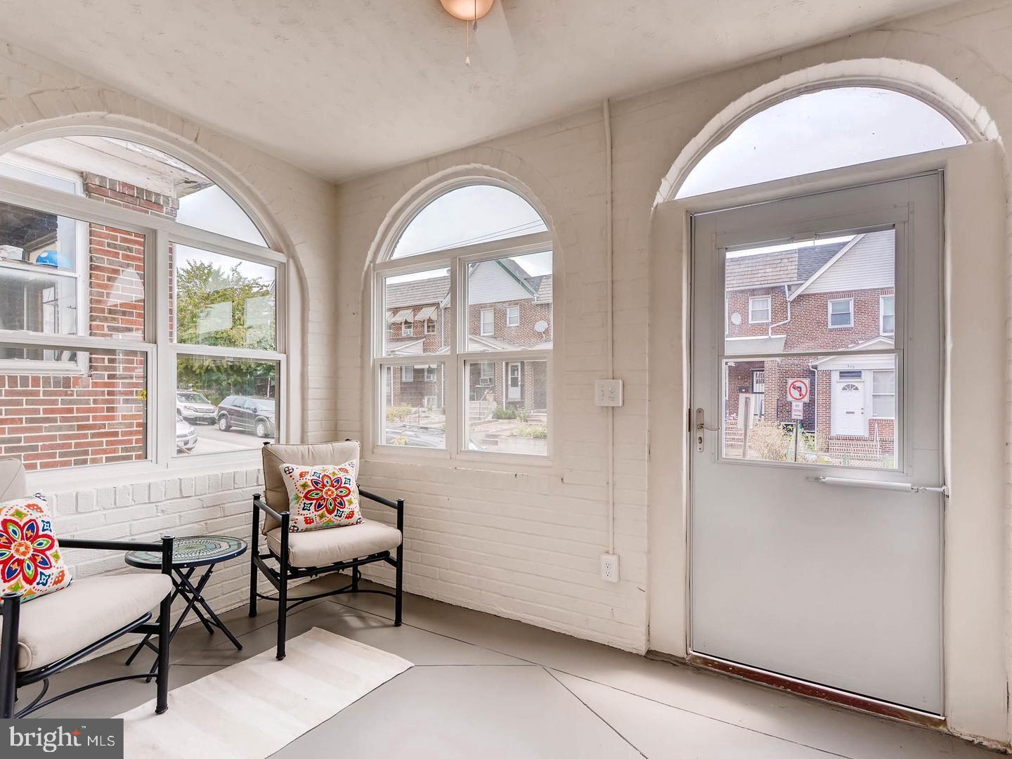 GREEKTOWN - Residential Lease