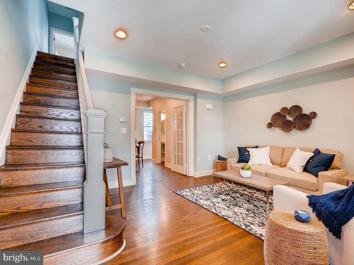 GREEKTOWN - Residential Lease