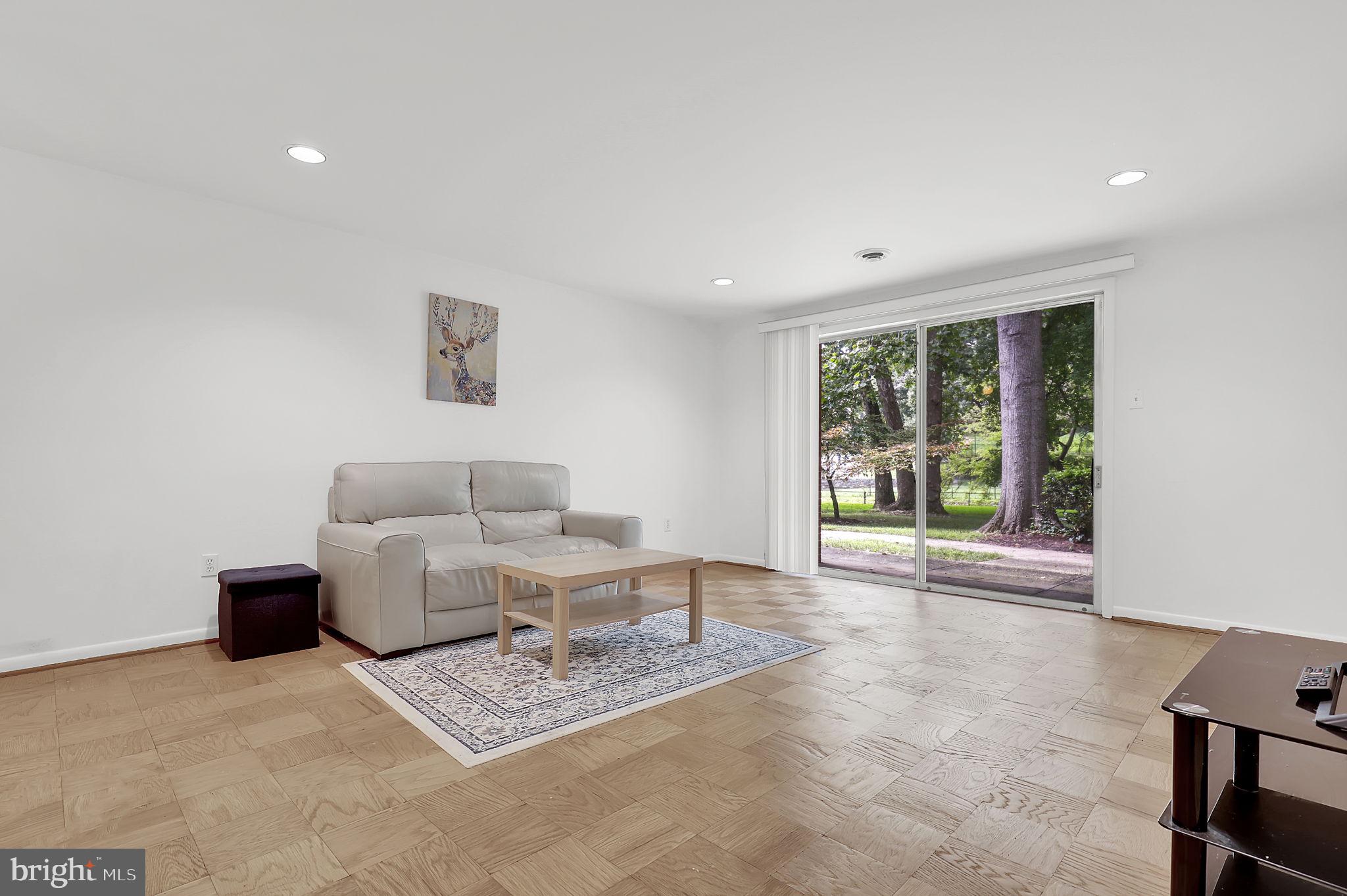 10216 ROCKVILLE PIKE 102