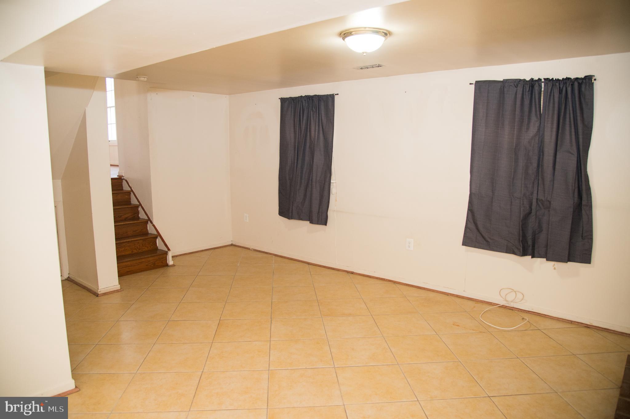 FORESTVILLE CENTER - Residential