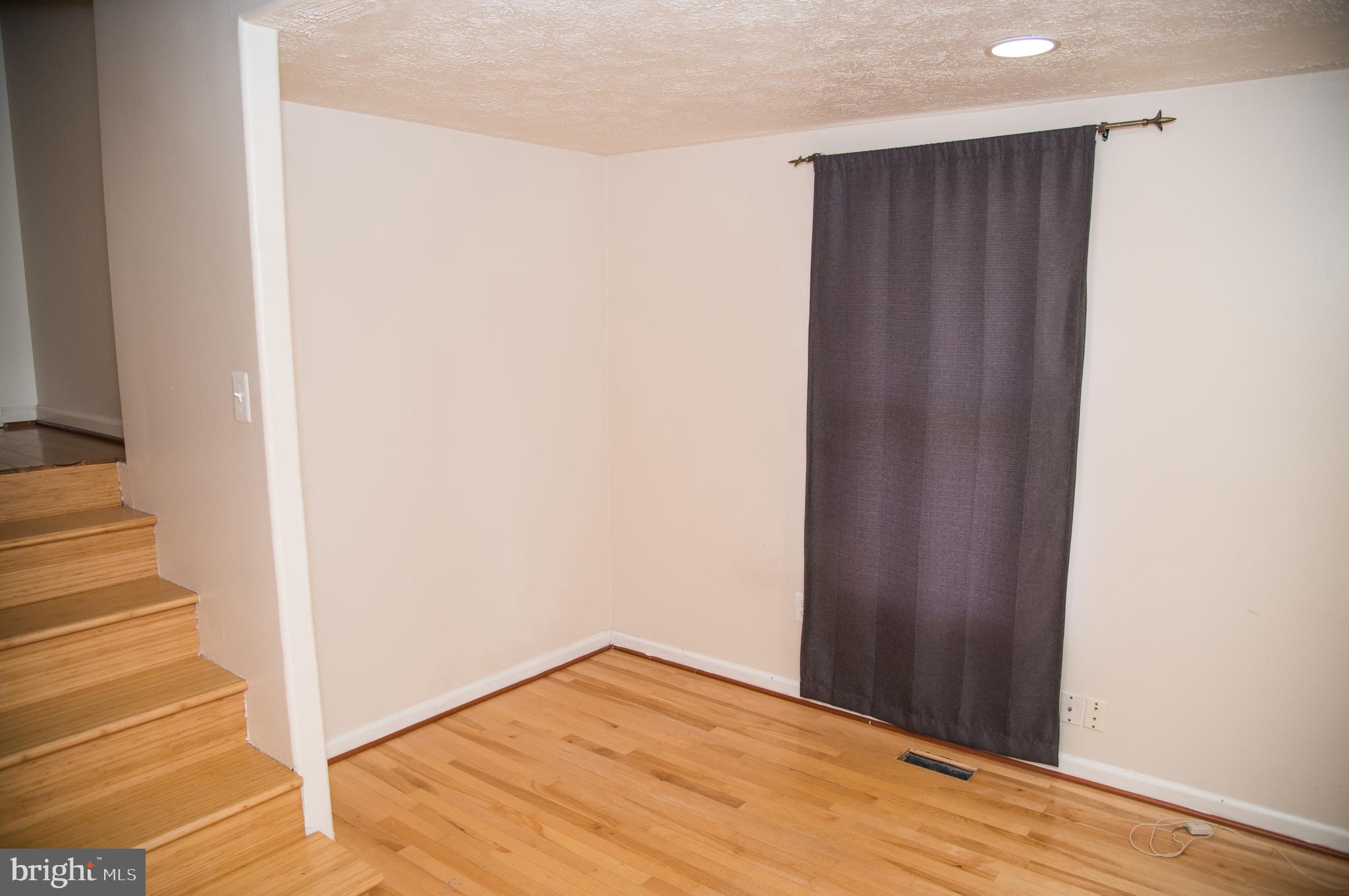 FORESTVILLE CENTER - Residential