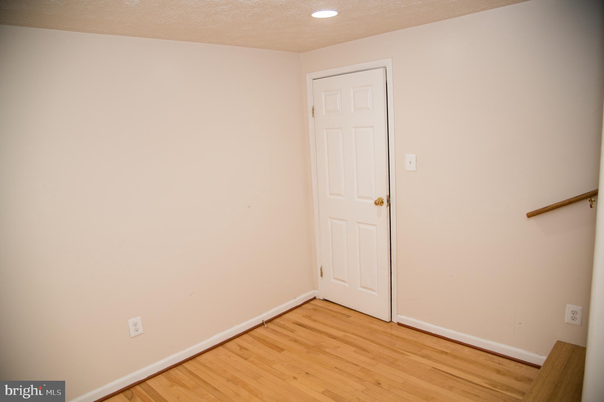 FORESTVILLE CENTER - Residential