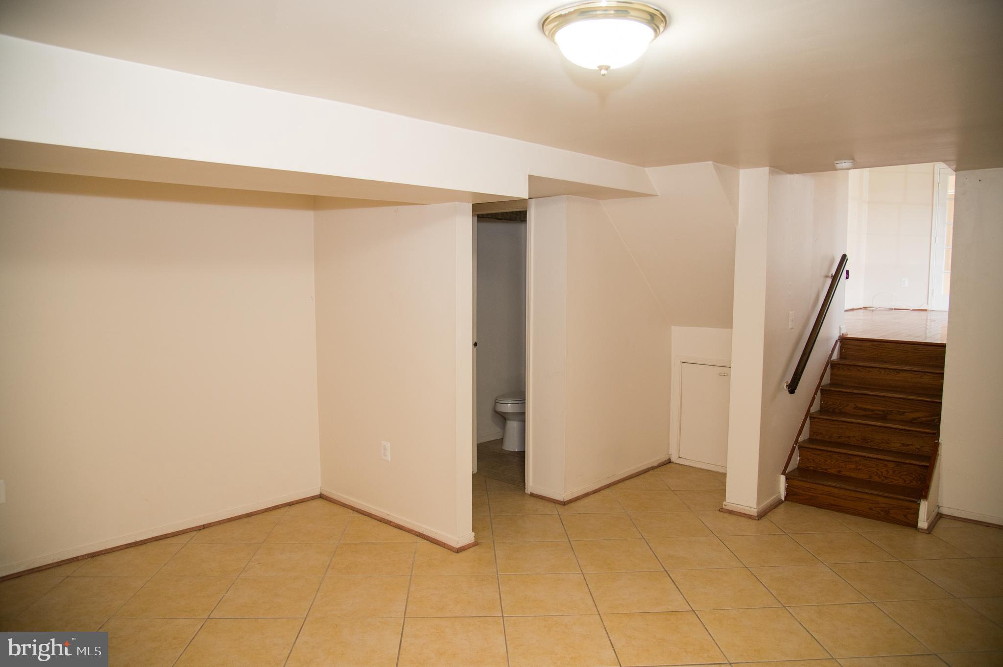 FORESTVILLE CENTER - Residential