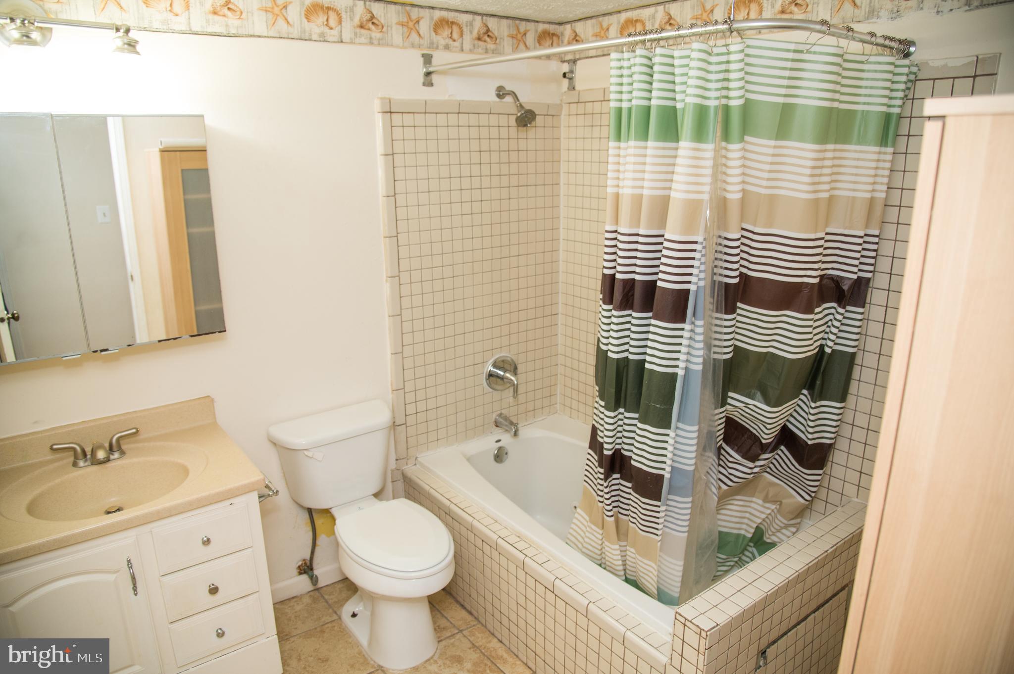 FORESTVILLE CENTER - Residential