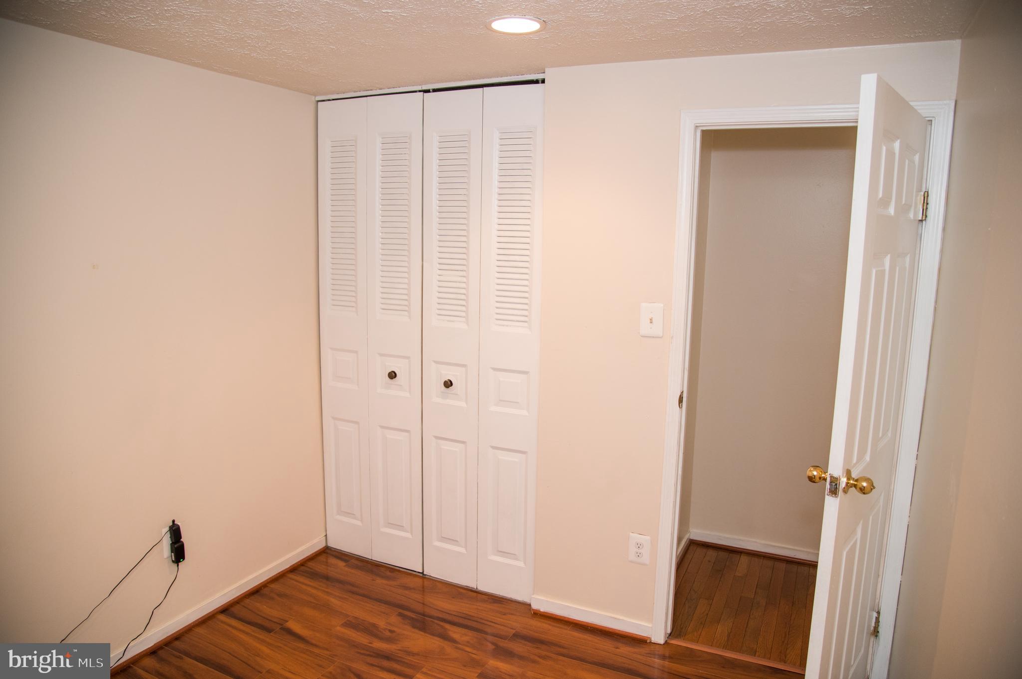 FORESTVILLE CENTER - Residential