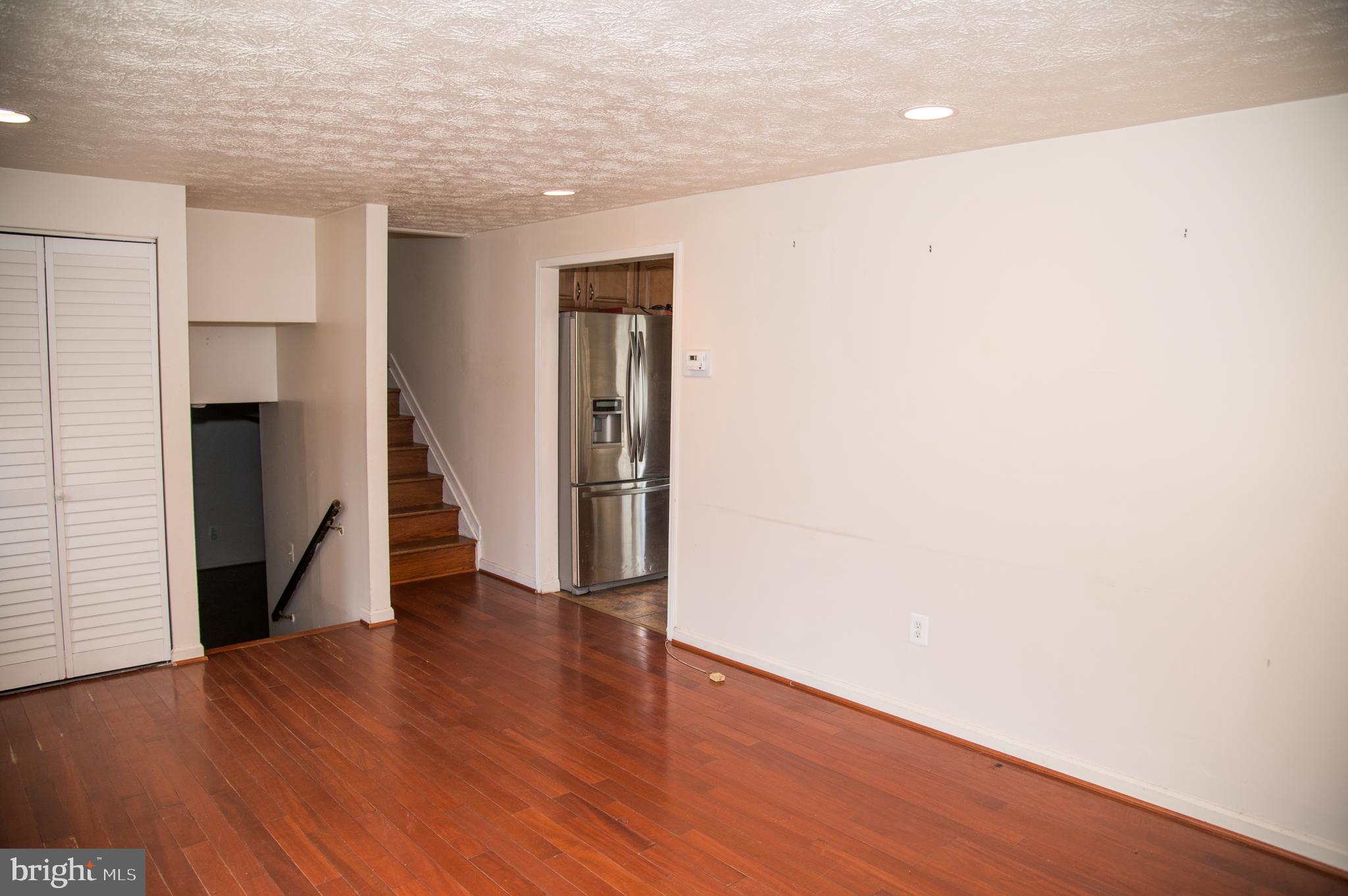 FORESTVILLE CENTER - Residential