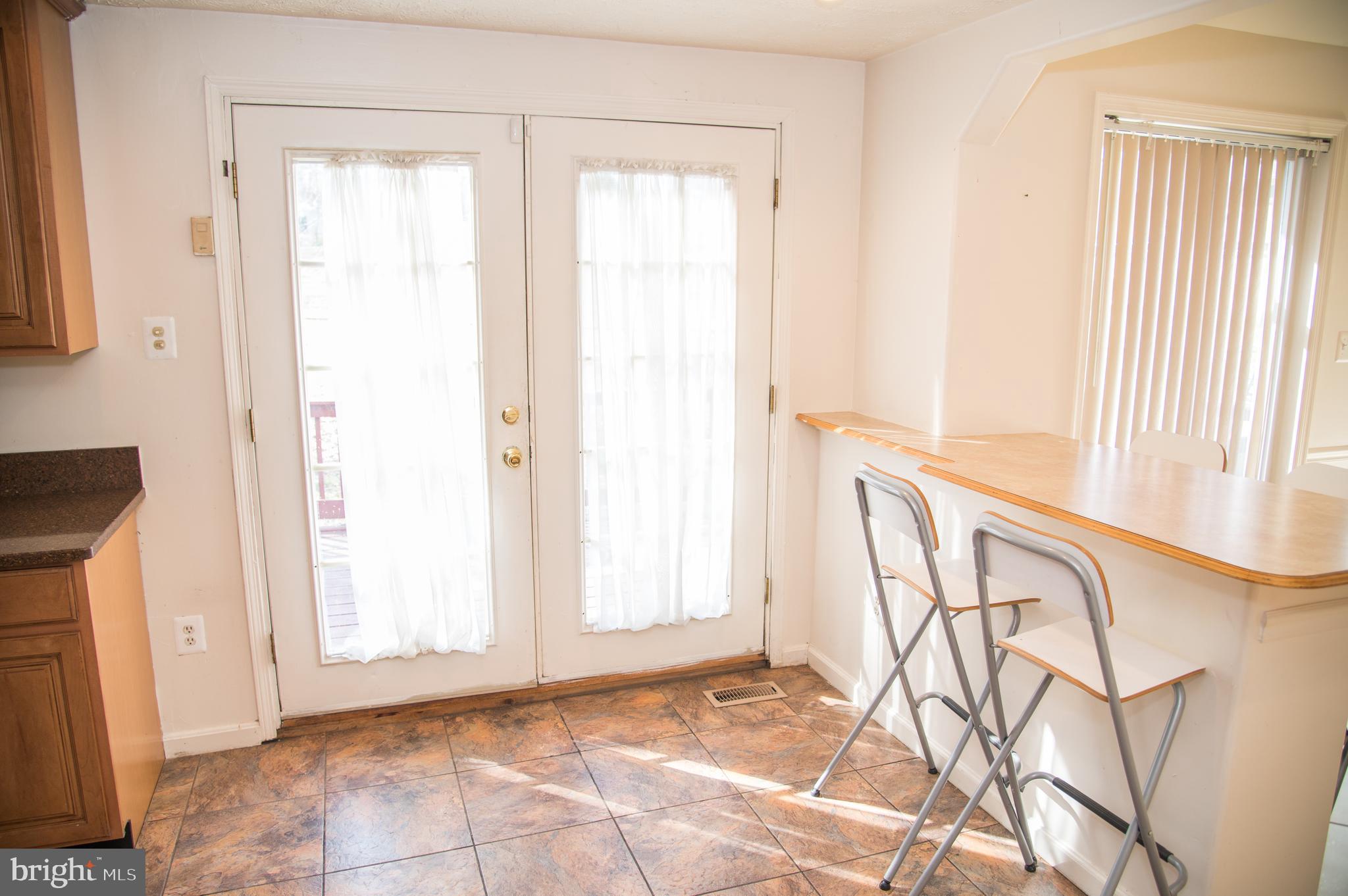 FORESTVILLE CENTER - Residential