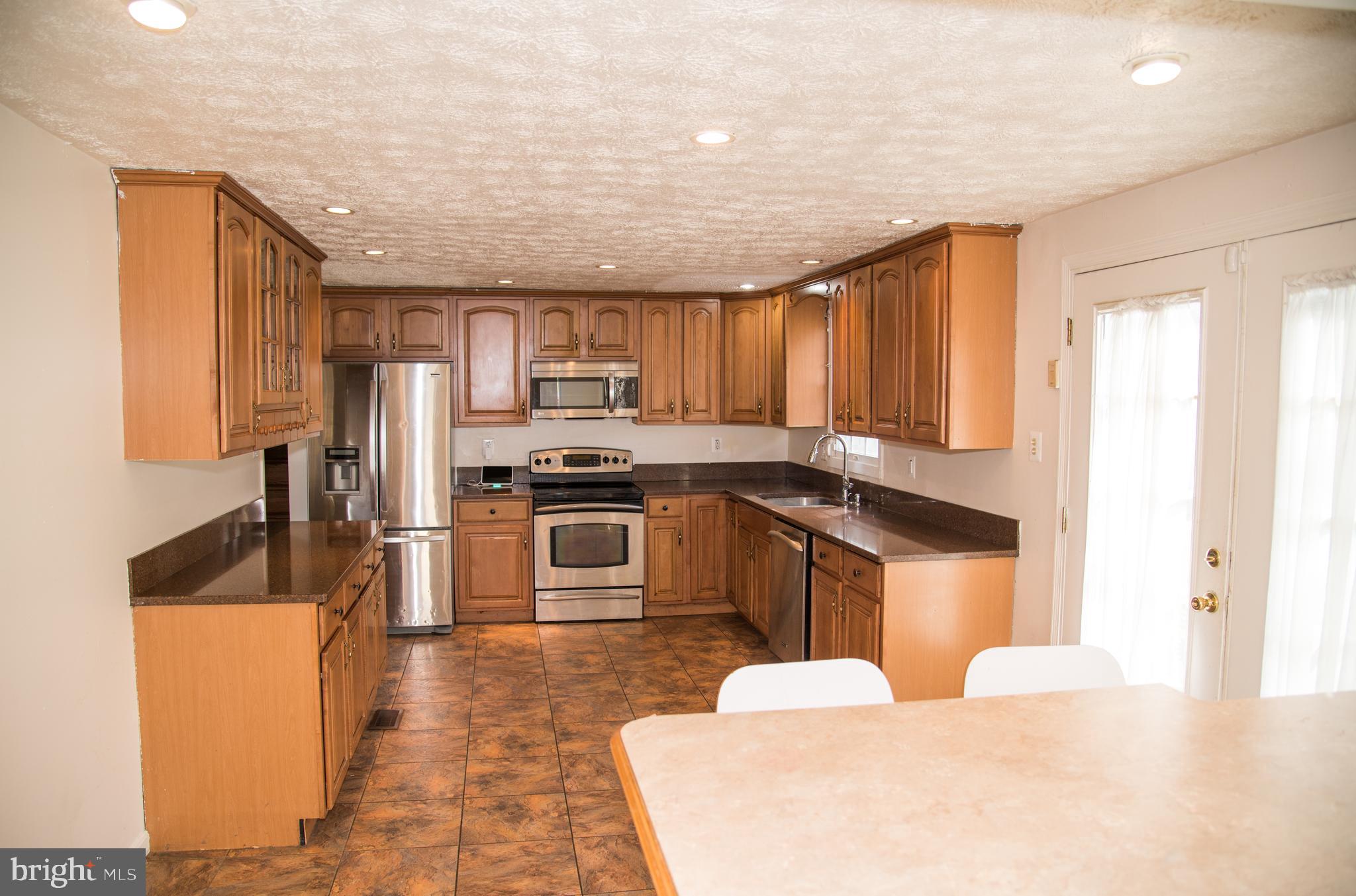 FORESTVILLE CENTER - Residential