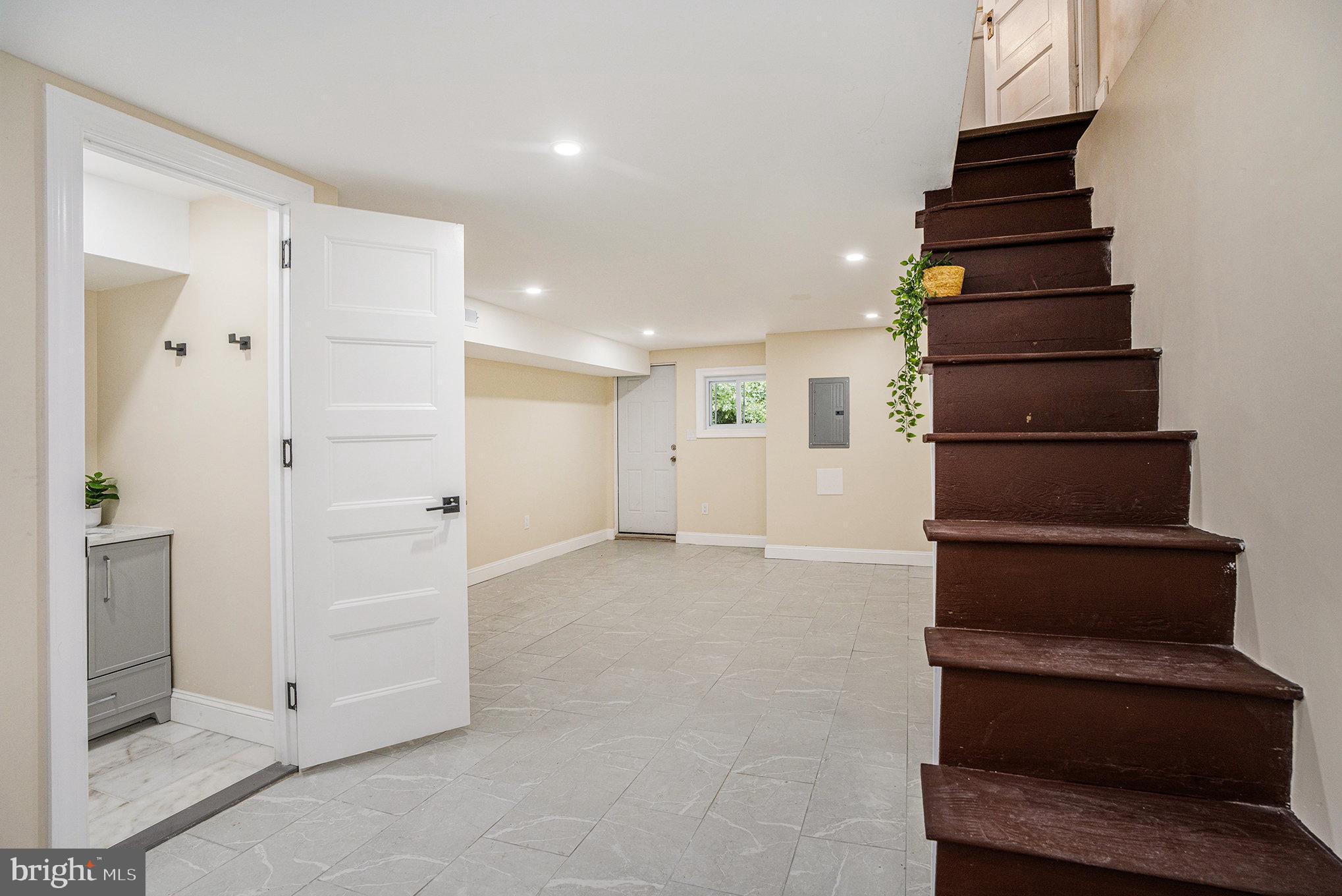 GERMANTOWN - Residential