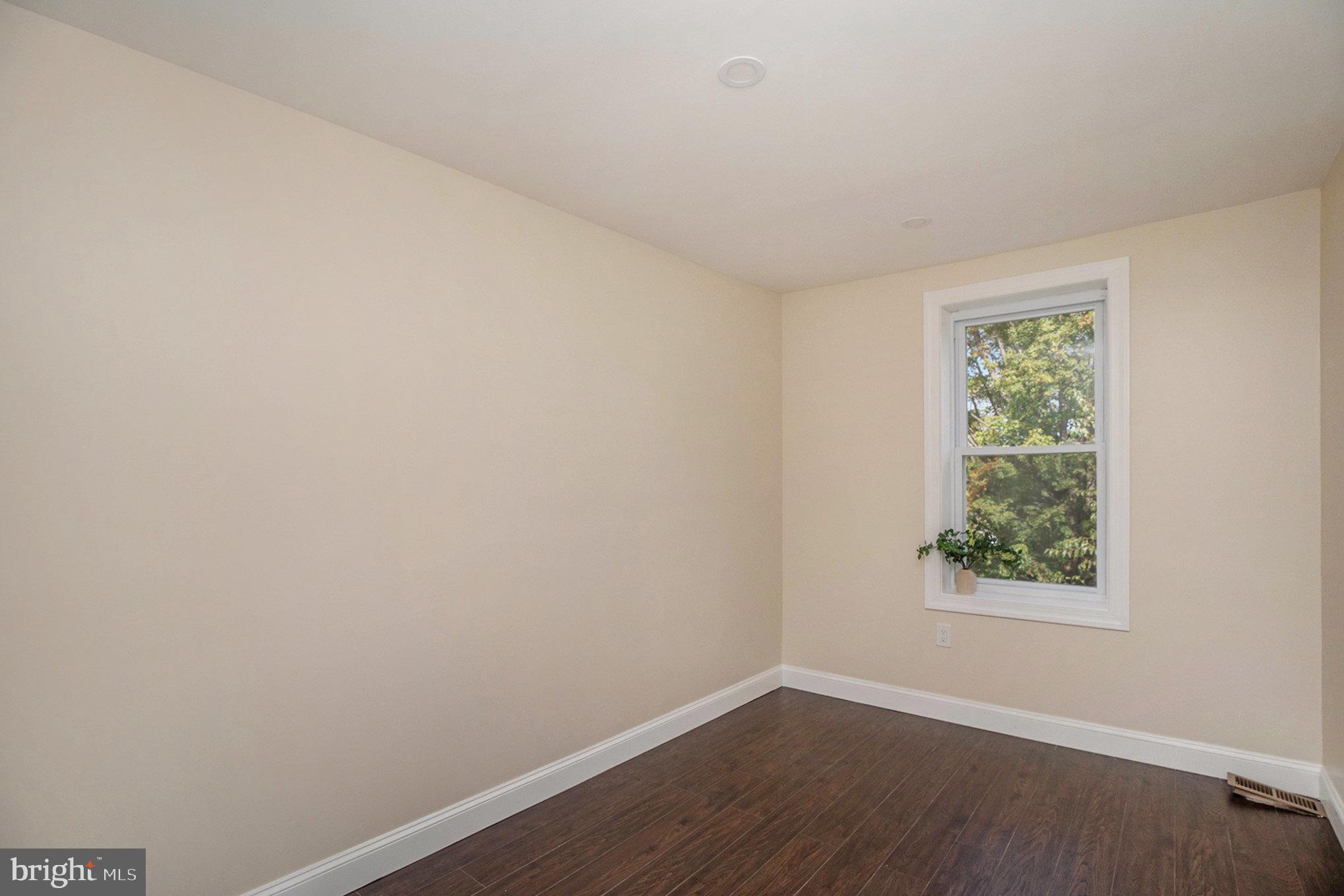 GERMANTOWN - Residential