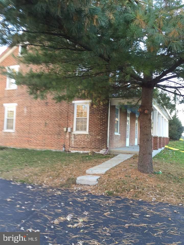 Wonderful old farm house overlooking the Yellow Breeches. All the rooms are of good size and would be perfect for a family. Several minute drive to shopping, schools, and more. Extra space in old summer kitchen and room above.