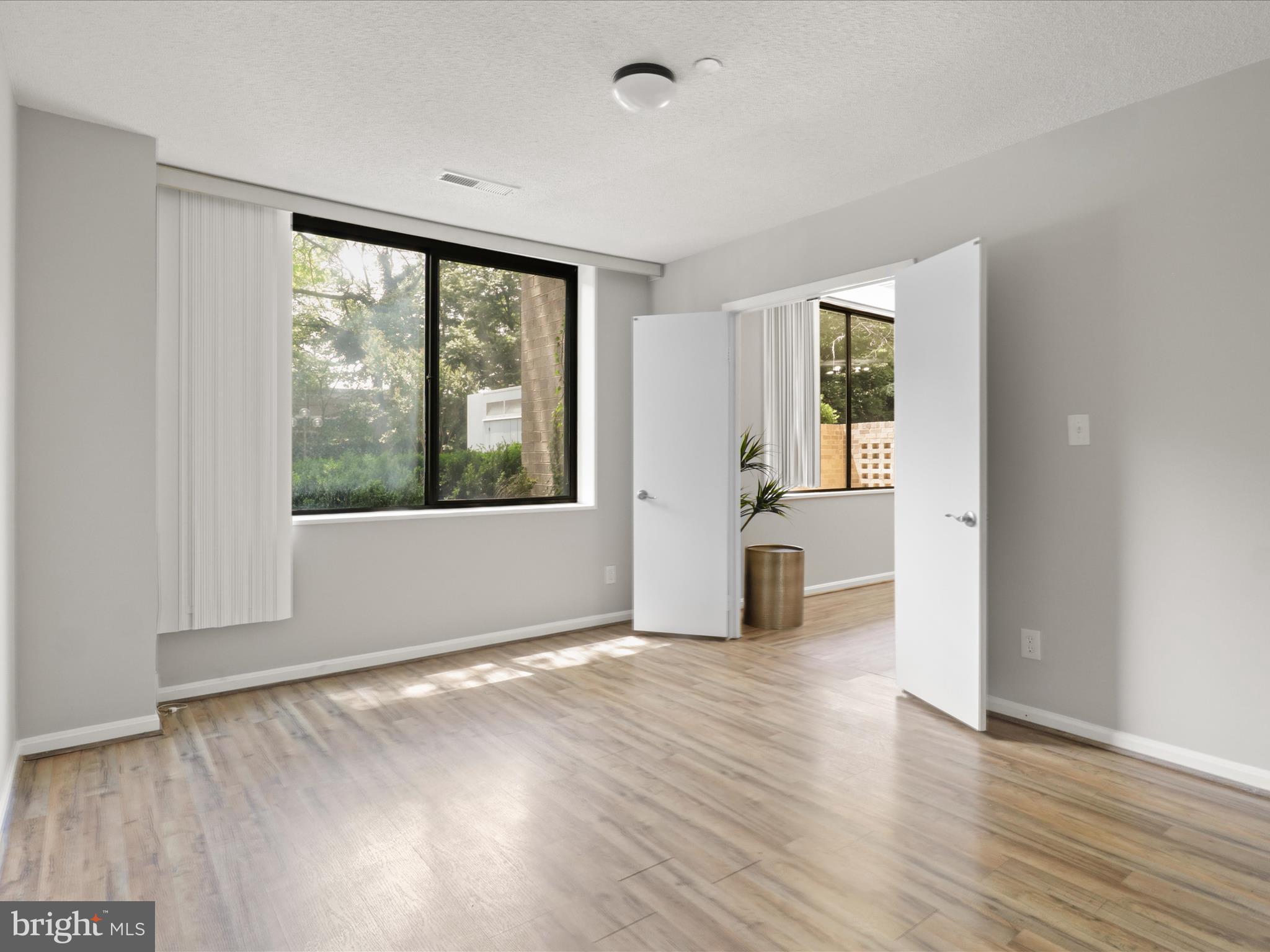 SKYLINE HOUSE - Residential