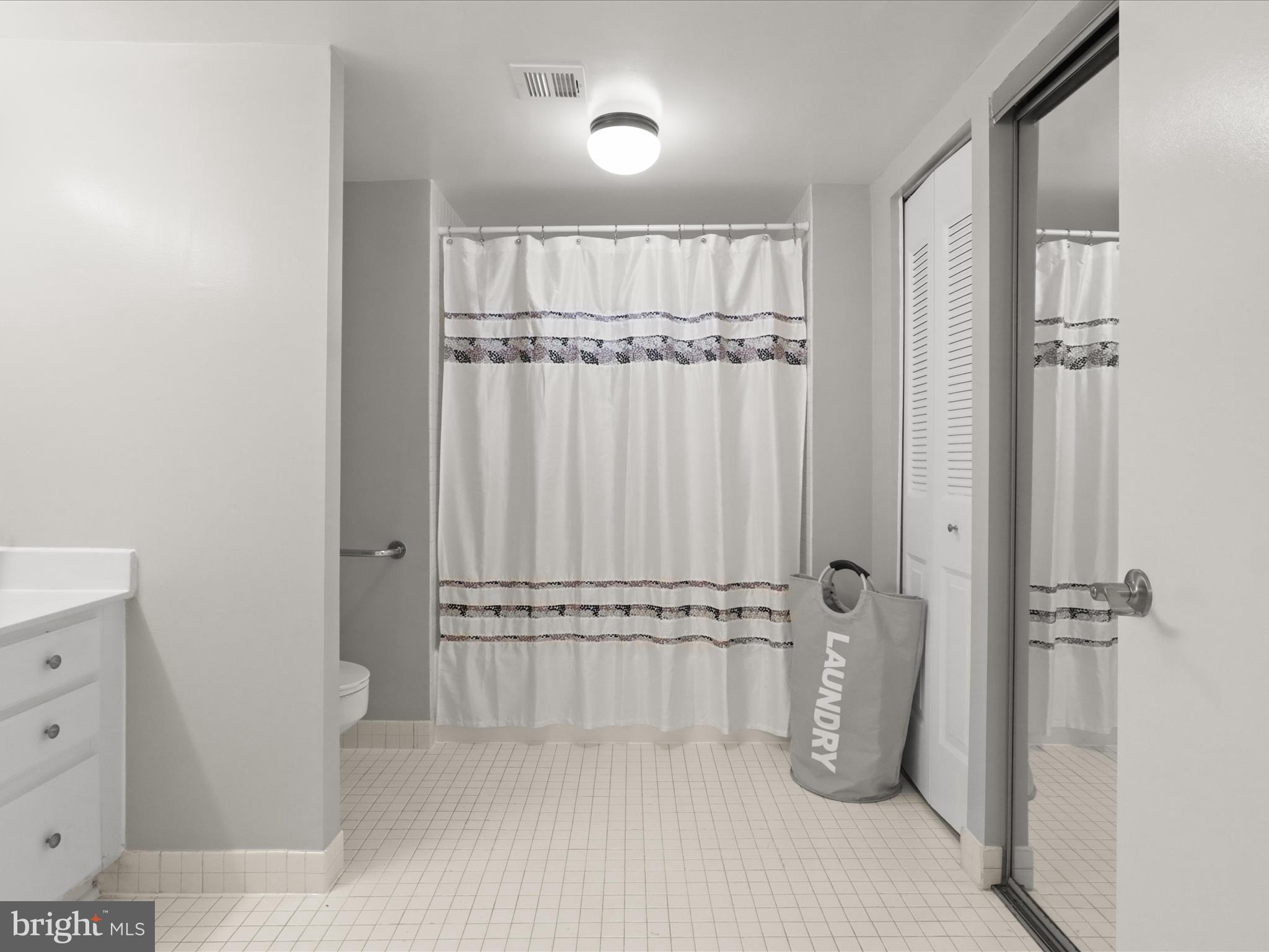 SKYLINE HOUSE - Residential