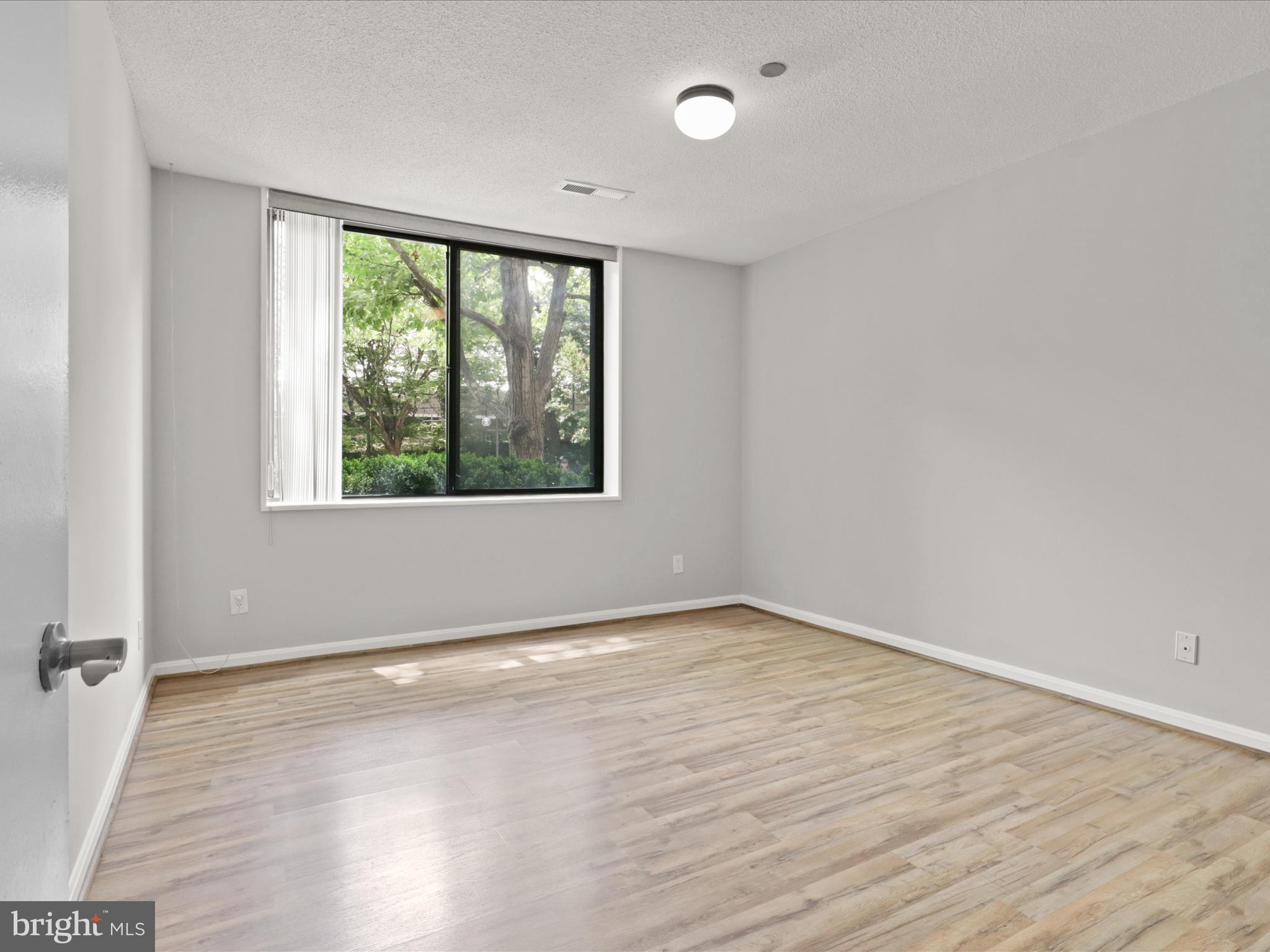 SKYLINE HOUSE - Residential