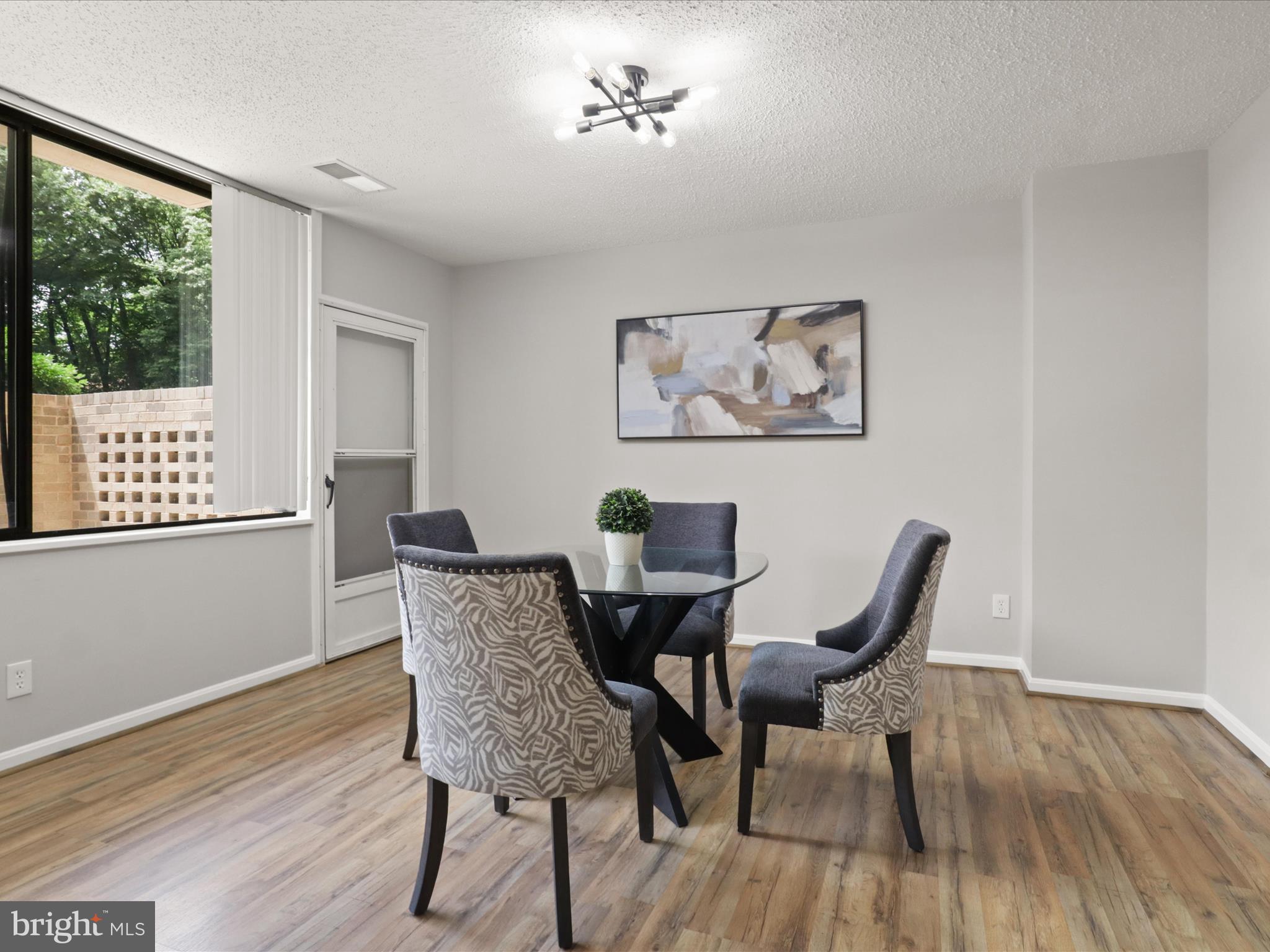 SKYLINE HOUSE - Residential