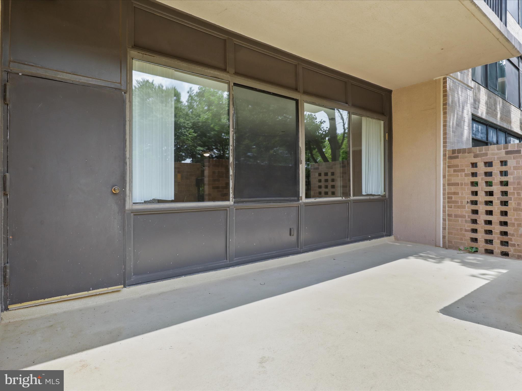 SKYLINE HOUSE - Residential