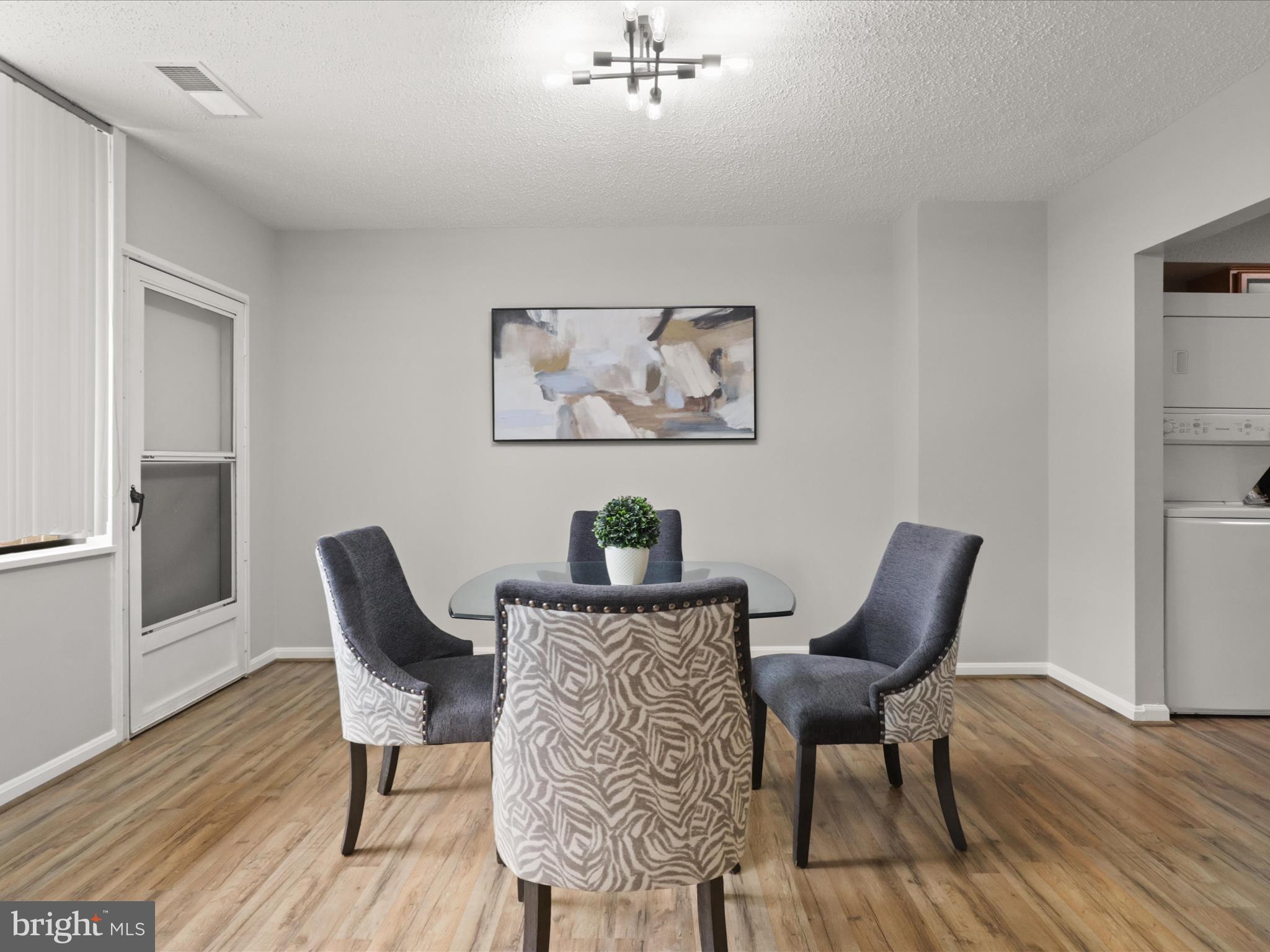 SKYLINE HOUSE - Residential