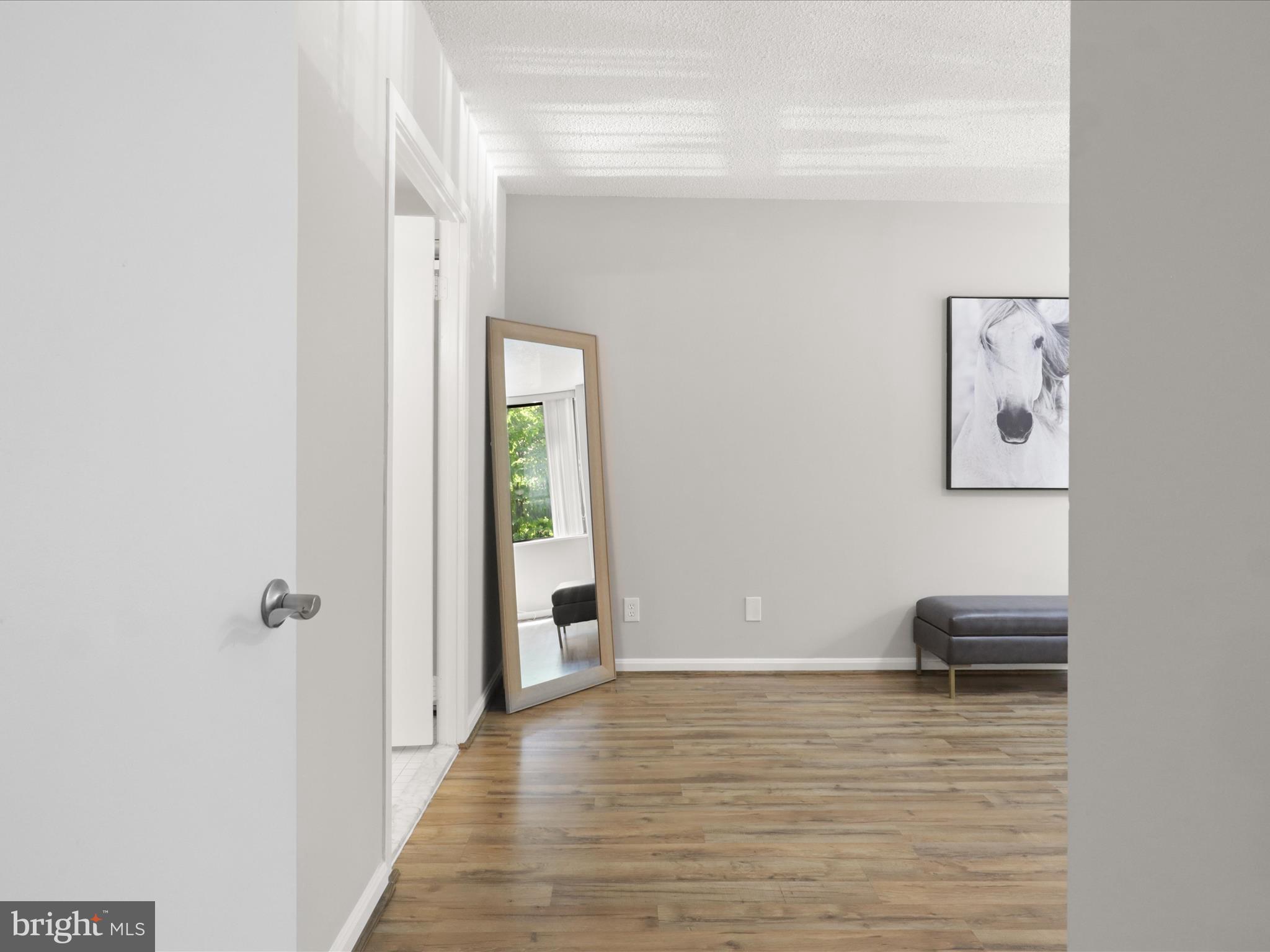 SKYLINE HOUSE - Residential