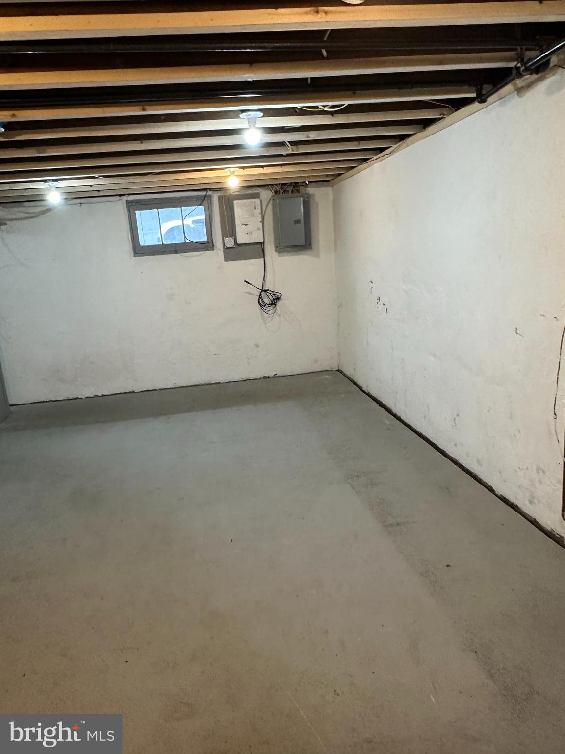 WESTBURY - Residential