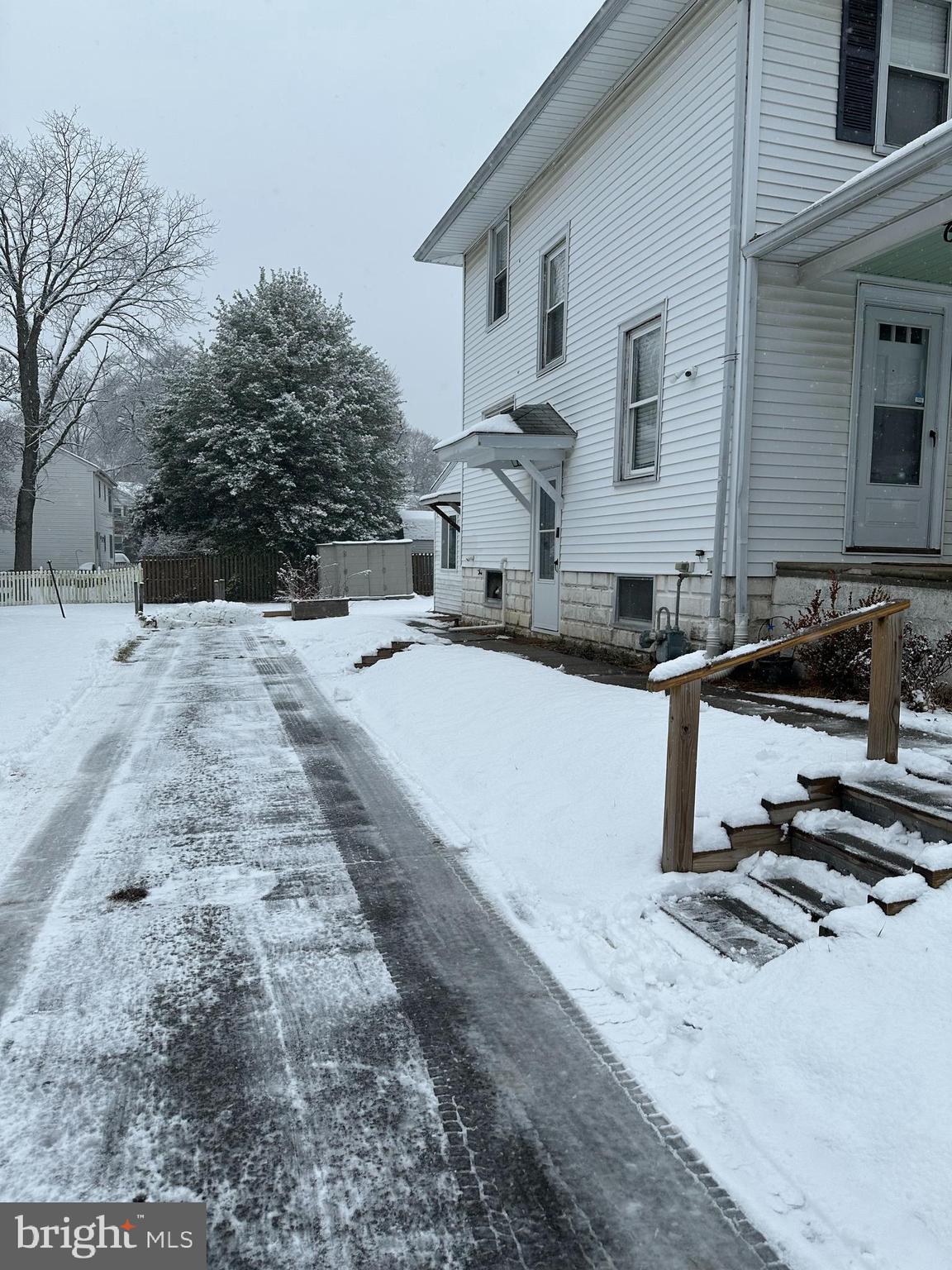 WESTBURY - Residential