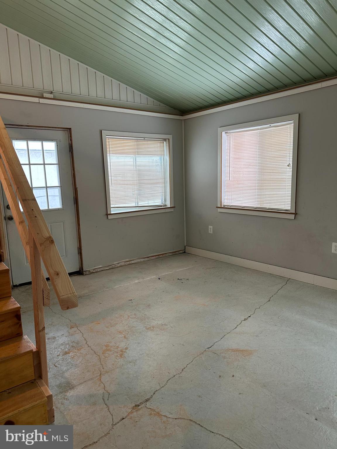 WESTBURY - Residential