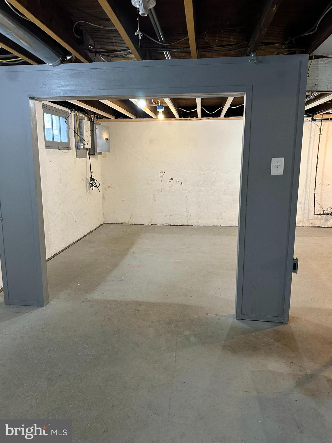 WESTBURY - Residential