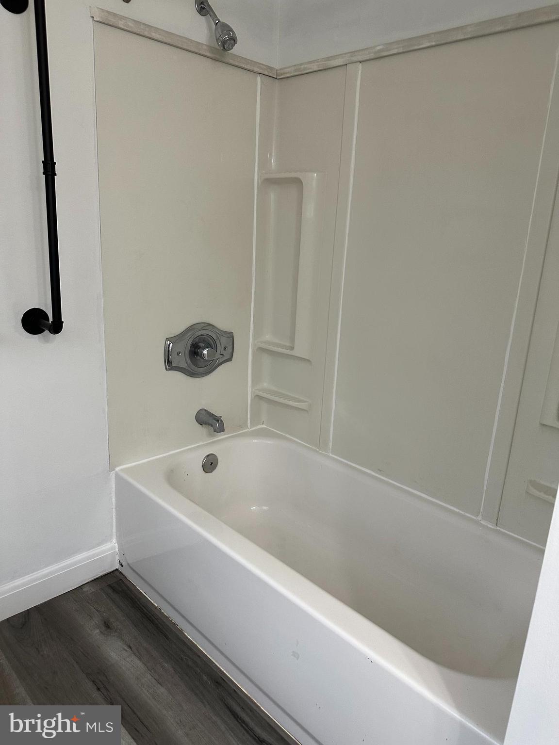 WESTBURY - Residential