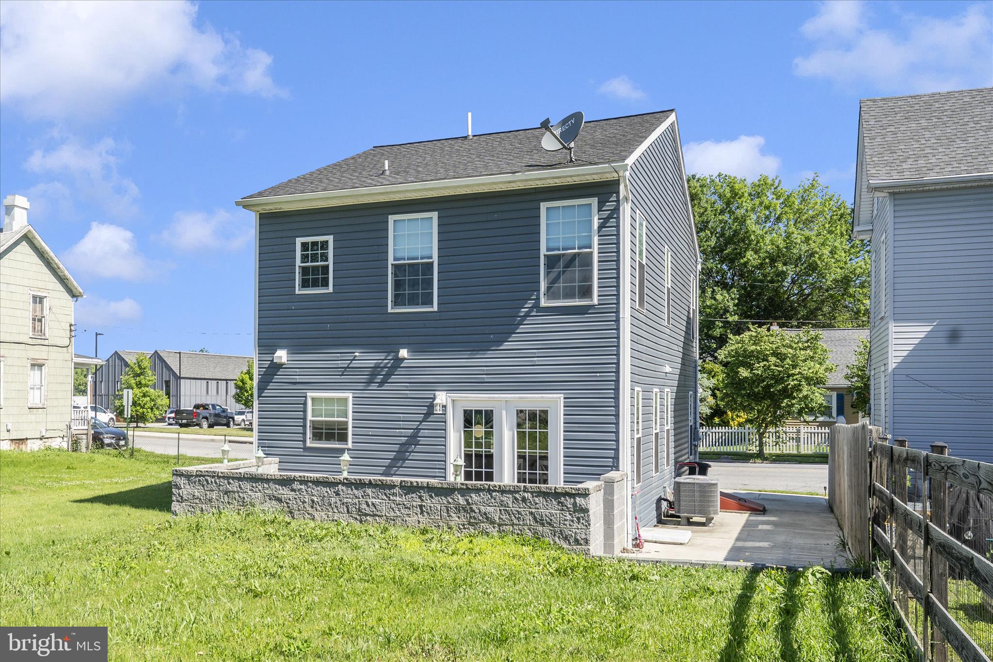 WILLIAMSPORT - Residential