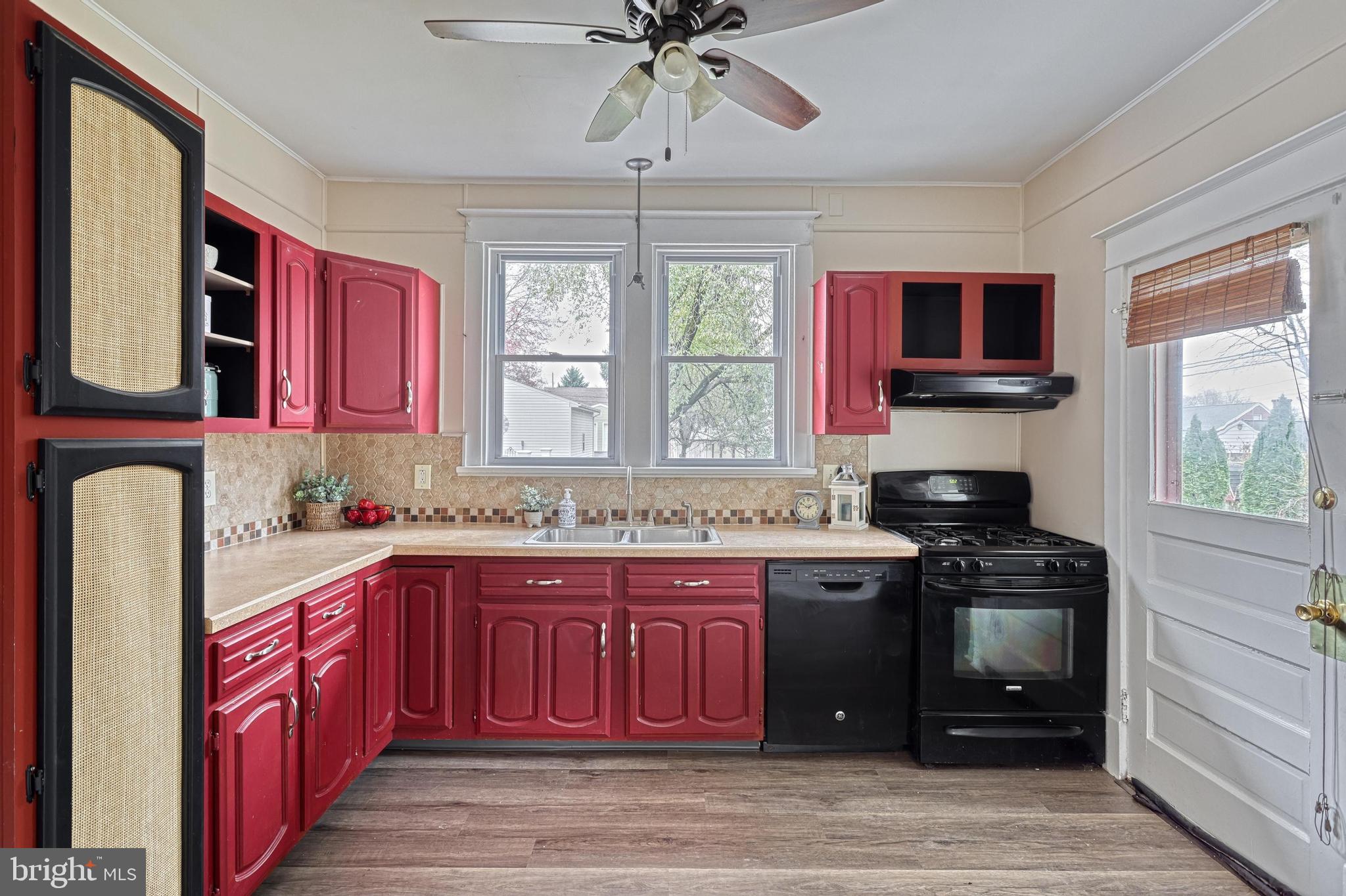 CUMBERLAND MANOR - Residential